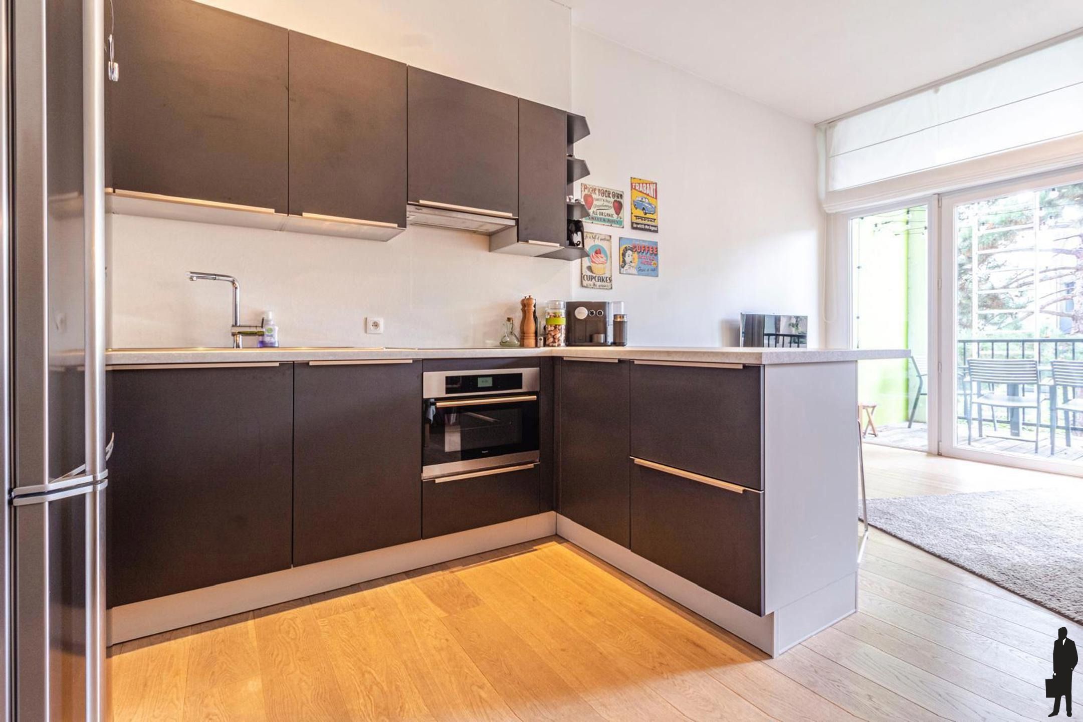 Gemeubeld appartement met ruim terras. foto 5