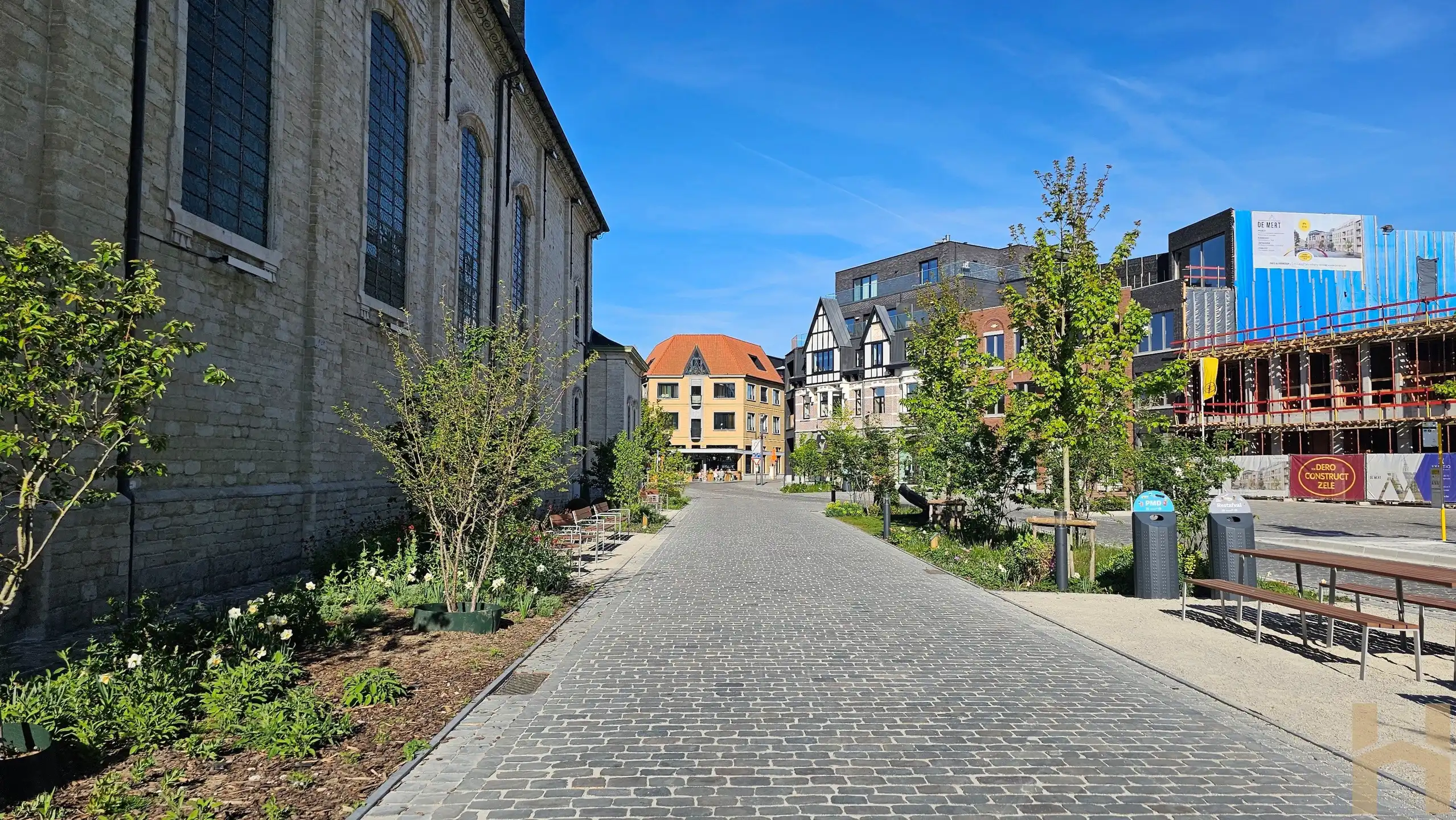 Gerenoveerde gezellige duplex te huur op de markt te Zele foto 17