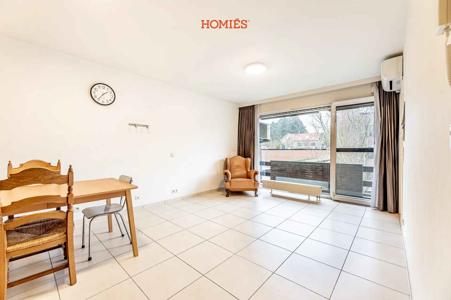 Instapklare assistentiewoning in een groene omgeving foto {{pictureIndex}}