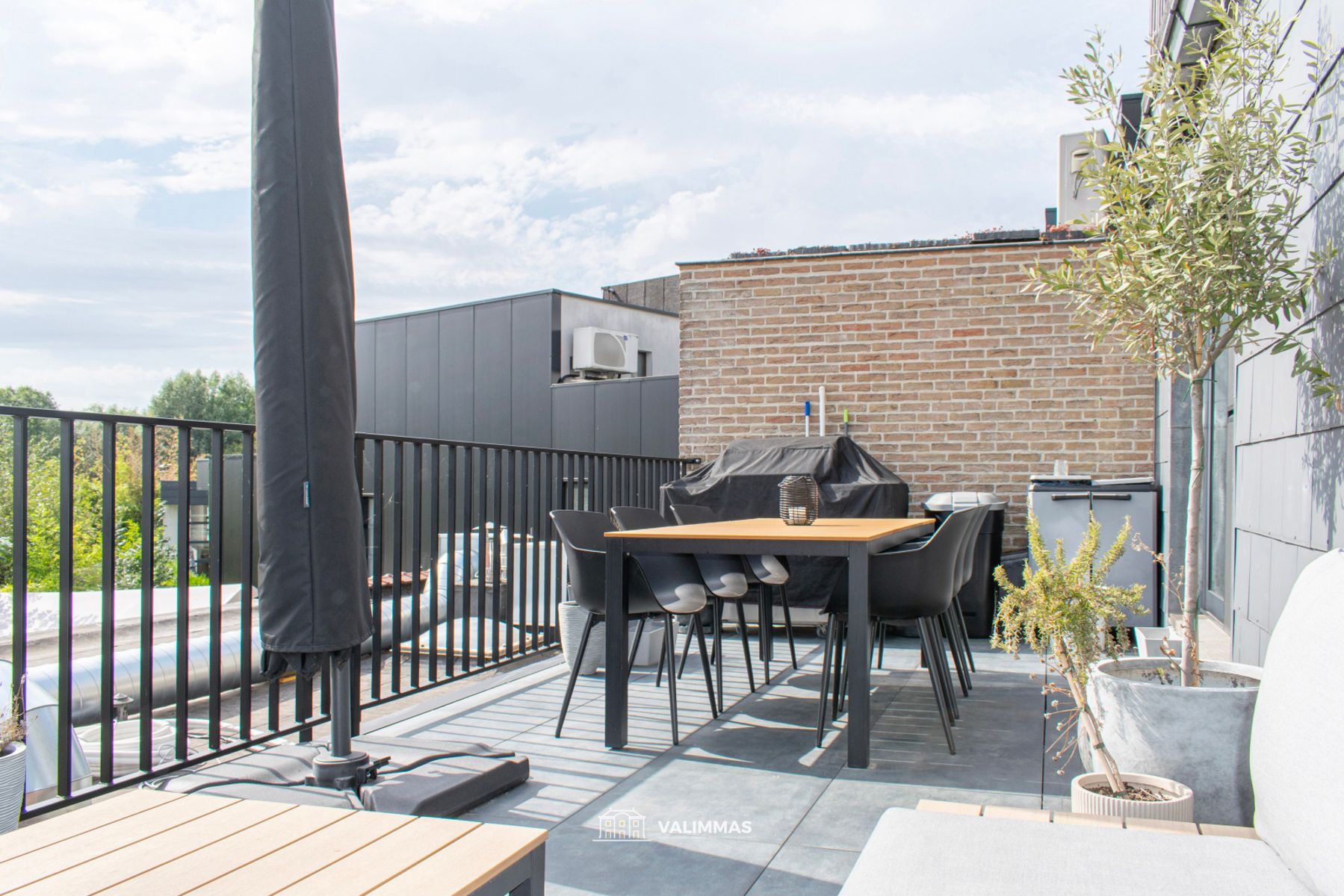Ruim en instapklaar appartement met groot zonneterras... foto 10