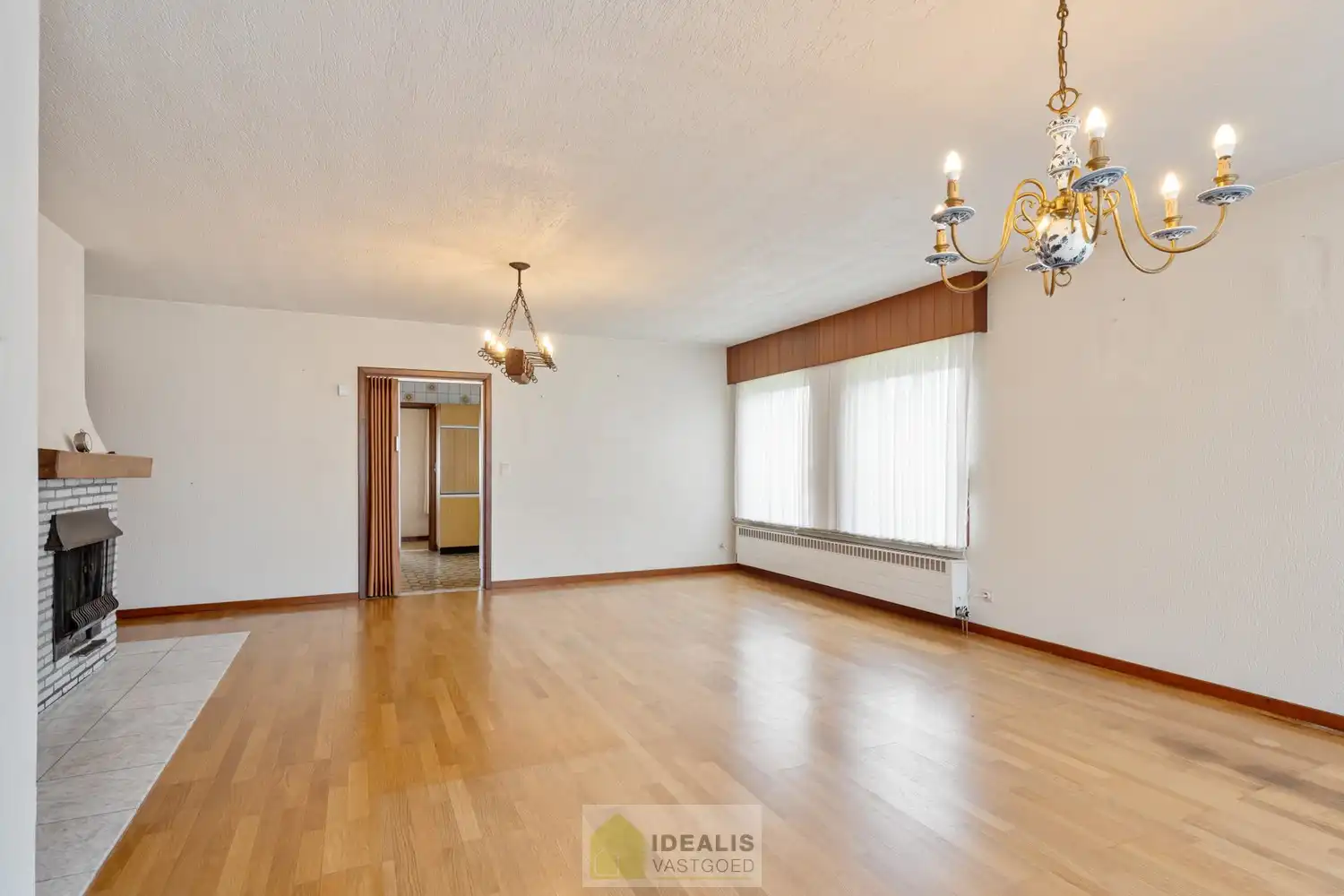 IDEALIS VASTGOED - OP TE KNAPPEN GEZINSWONING OP WANDELAFSTAND VAN CENTRUM! foto 7