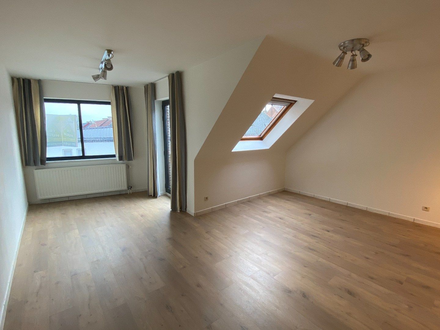 Instapklaar appartement met terras en autostandplaats in hartje Beringen foto 5