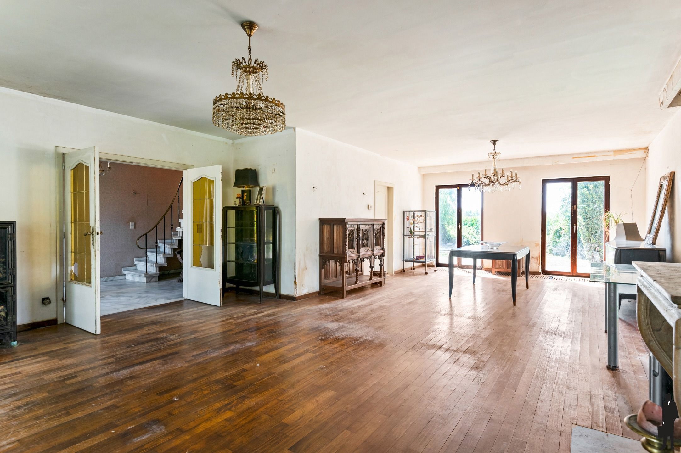 Welgelegen woning met zeer veel potentieel en groen zicht foto 4