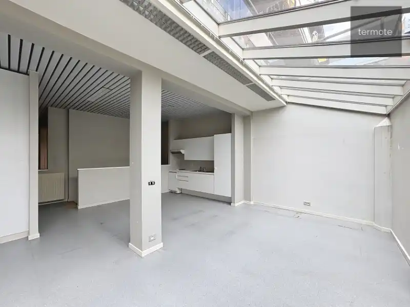 kantoor-/praktijkruimte foto 11