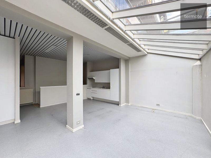 kantoor-/praktijkruimte foto 11