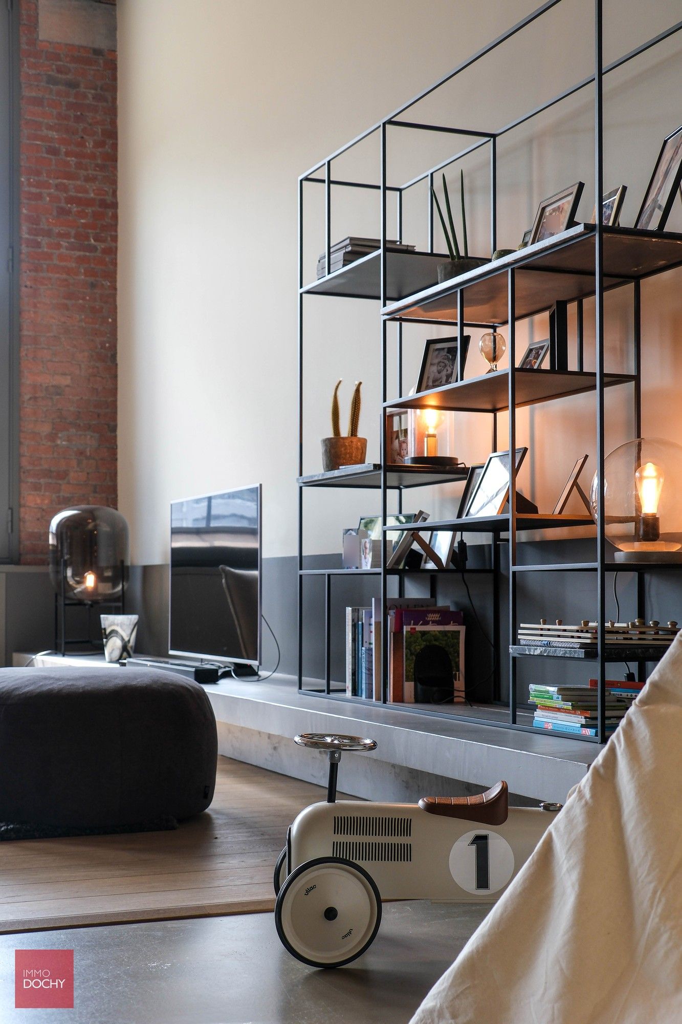 Sfeervolle ruime loft met frontaal zicht op het Kanaal - Spinnerijkaai foto 6