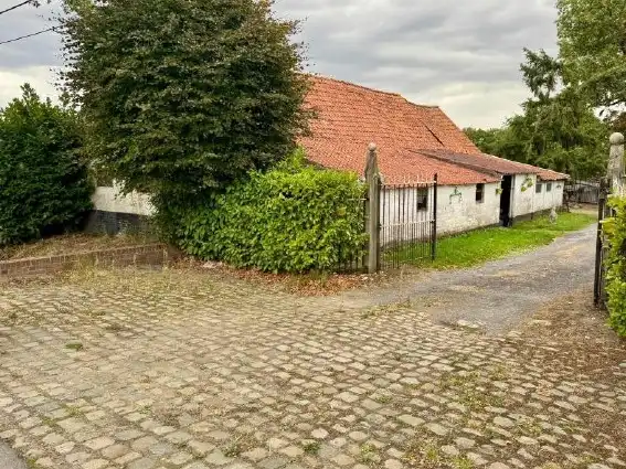 Blok landbouwgrond met bijhorende gebouwen op 15.582 m² foto 5