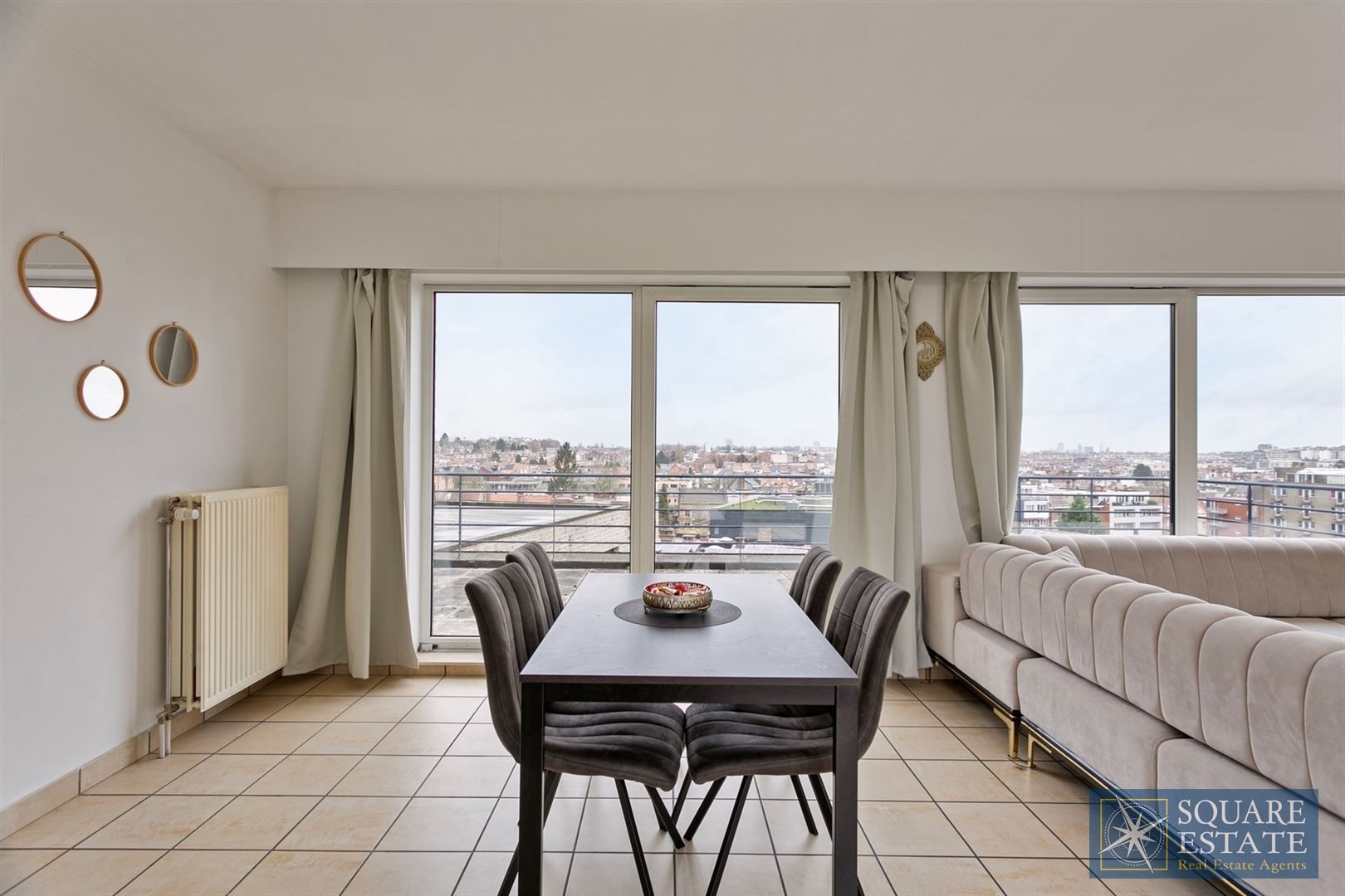 Penthouse appartement met twee slaapkamers en groot terras foto 4