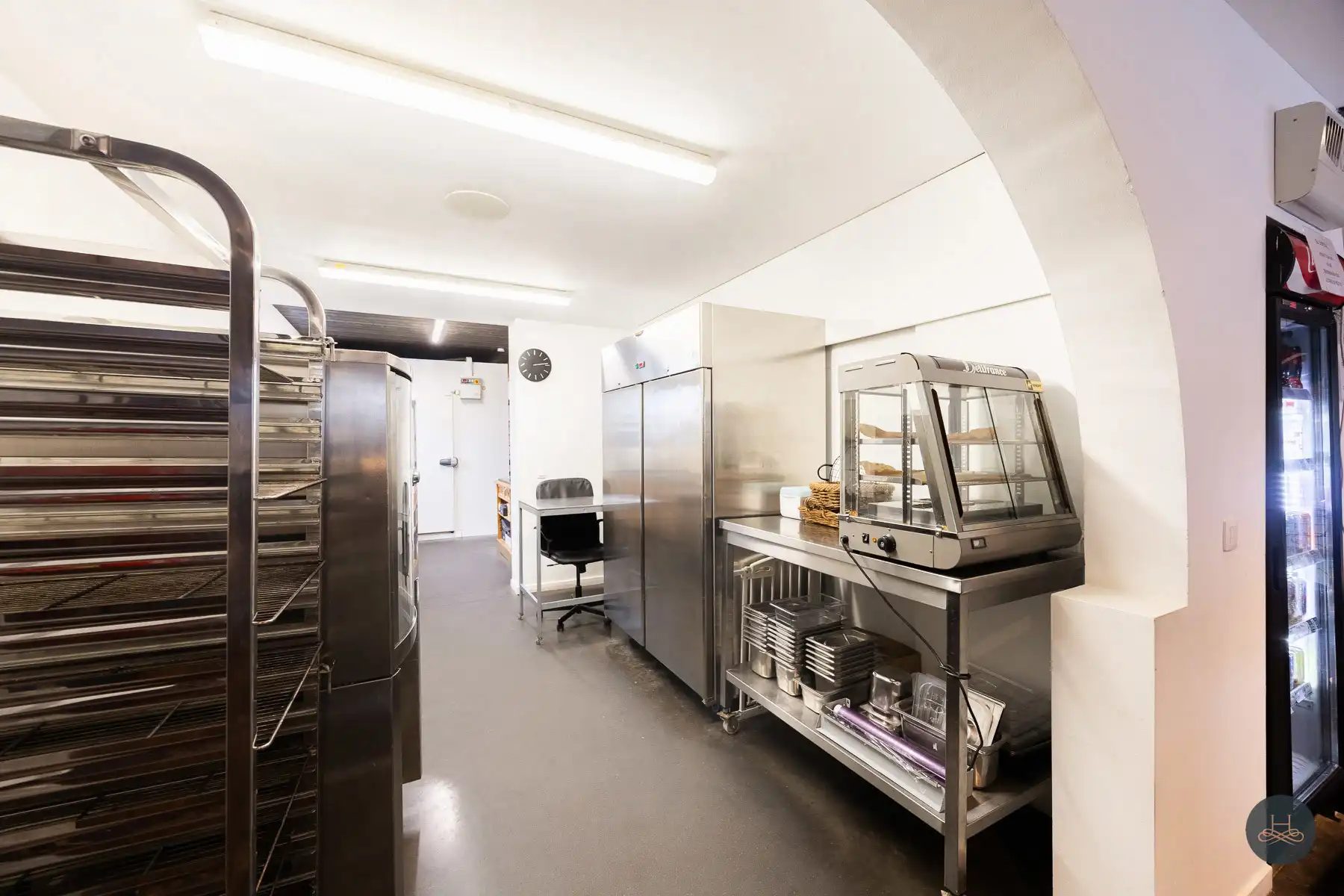 Broodjeszaak op strategisch zeer aantrekkelijke locatie foto 13