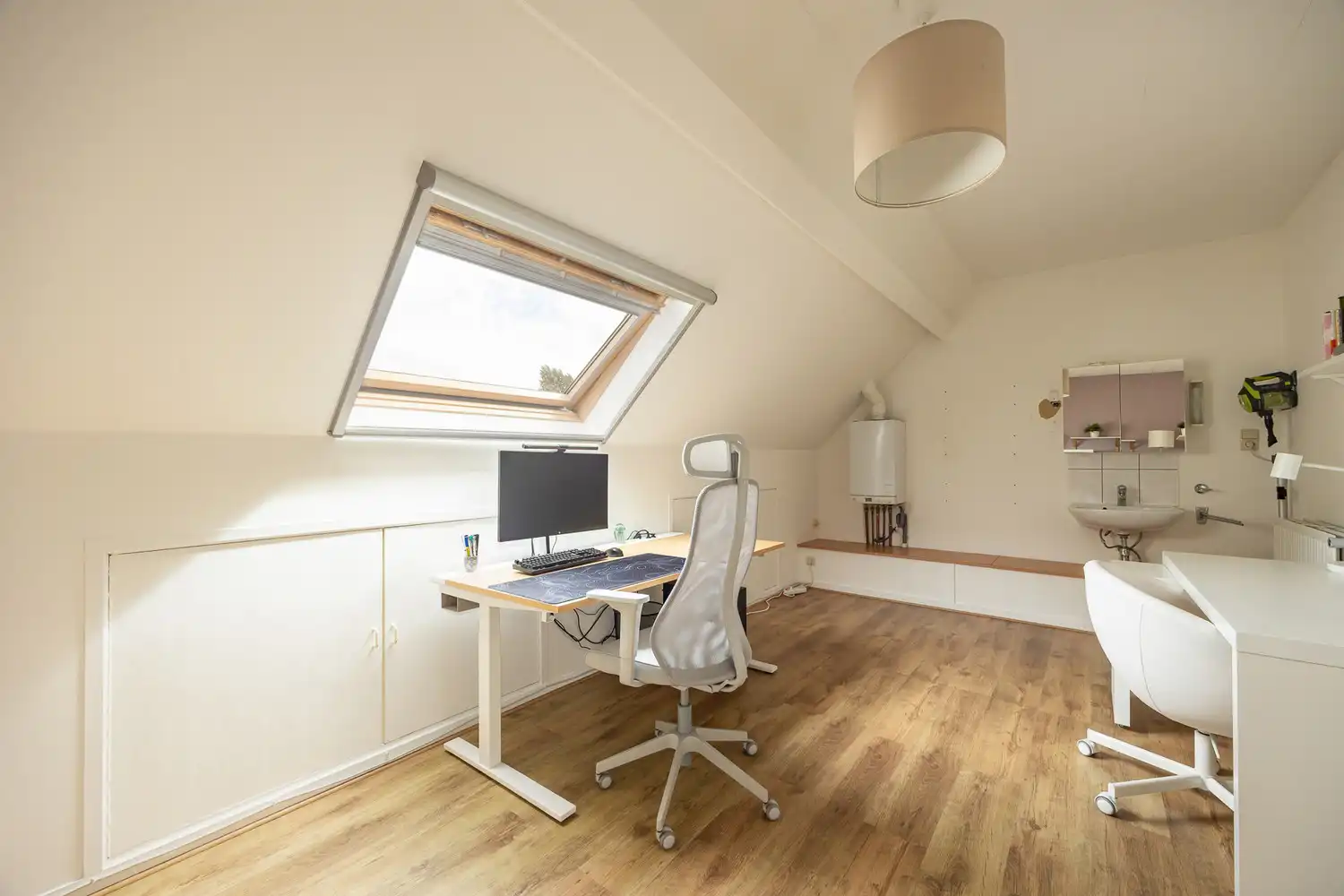 INSTAPKLARE GEZINSWONING MET 4 SLAAPKAMERS EN HEERLIJKE TUIN OP TOPLOCATIE OP DE GRENS EDEGEM/WILRIJK foto 26