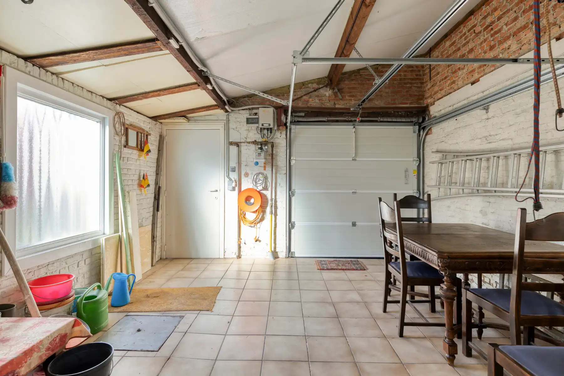 Halfopenbebouwing met tuin, garage en zonnige tuin foto 20