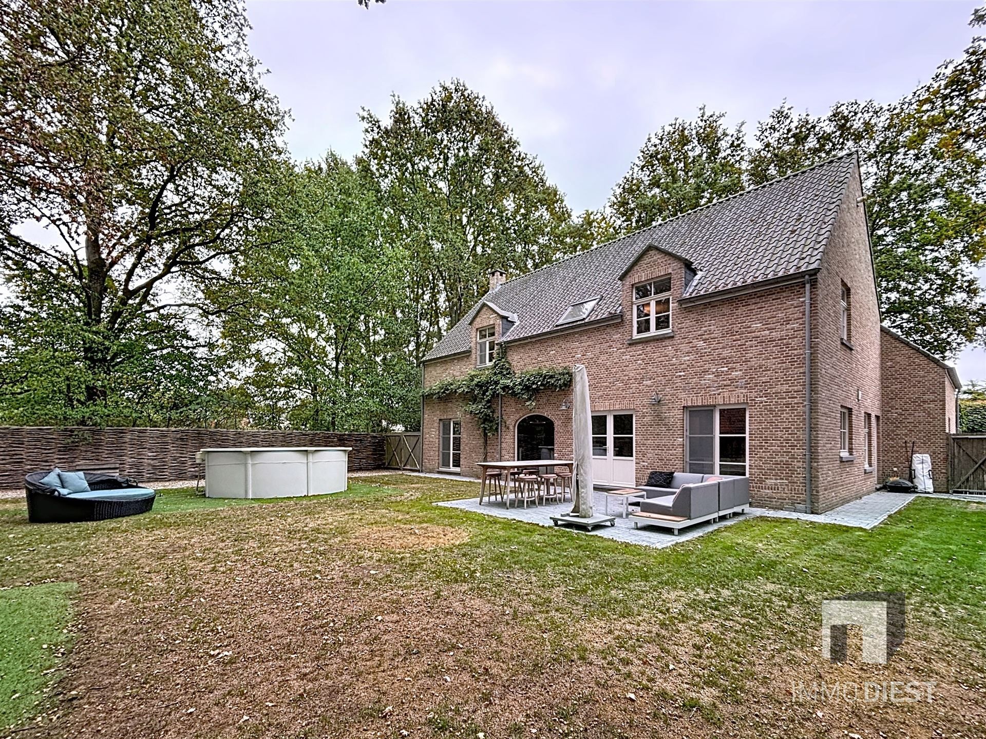 Villa-Landhuis met 4slpk op 19,89are foto 6