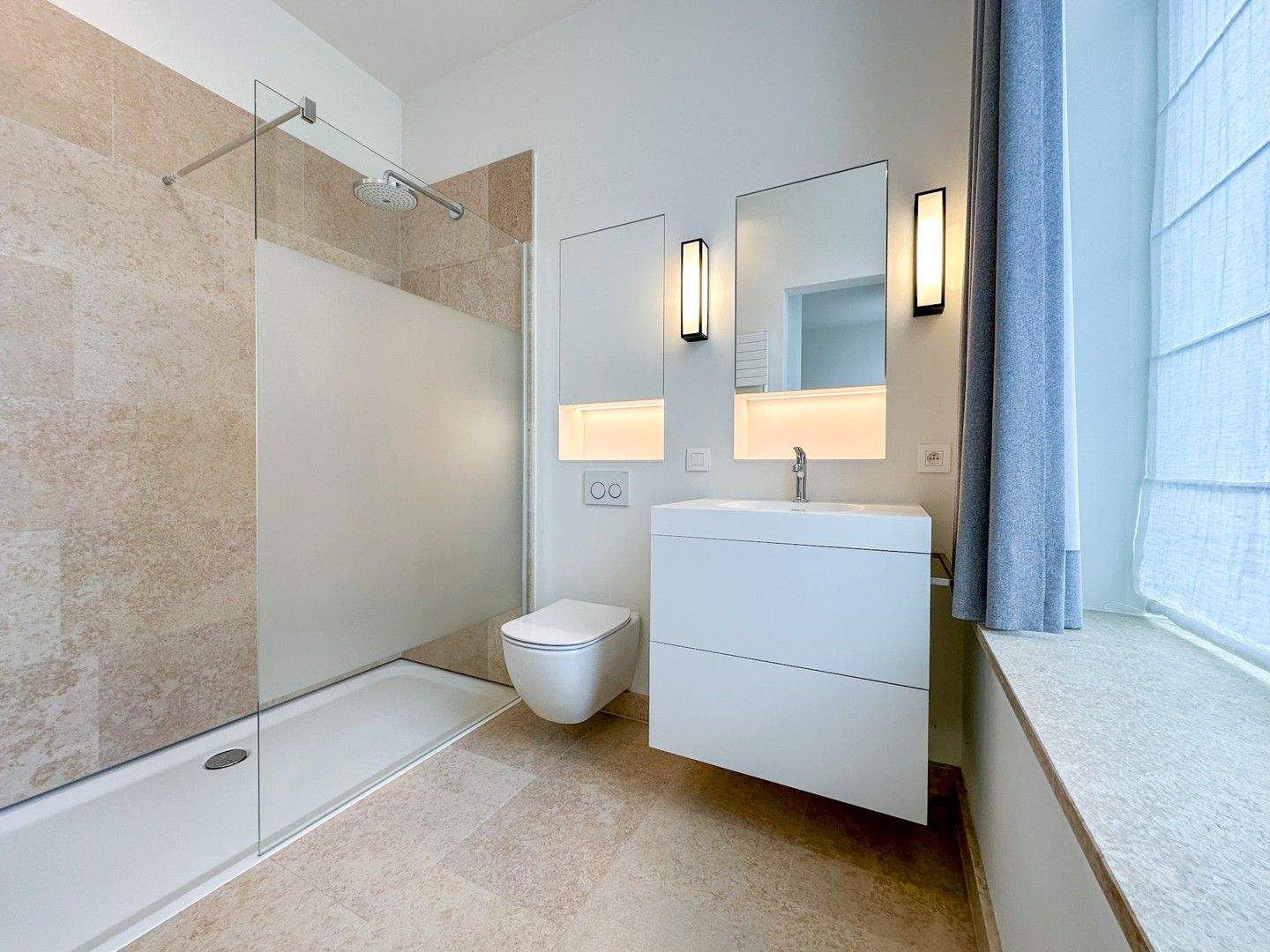 Luxueus gelijkvloers appartement in het hart van Zomergem foto 11