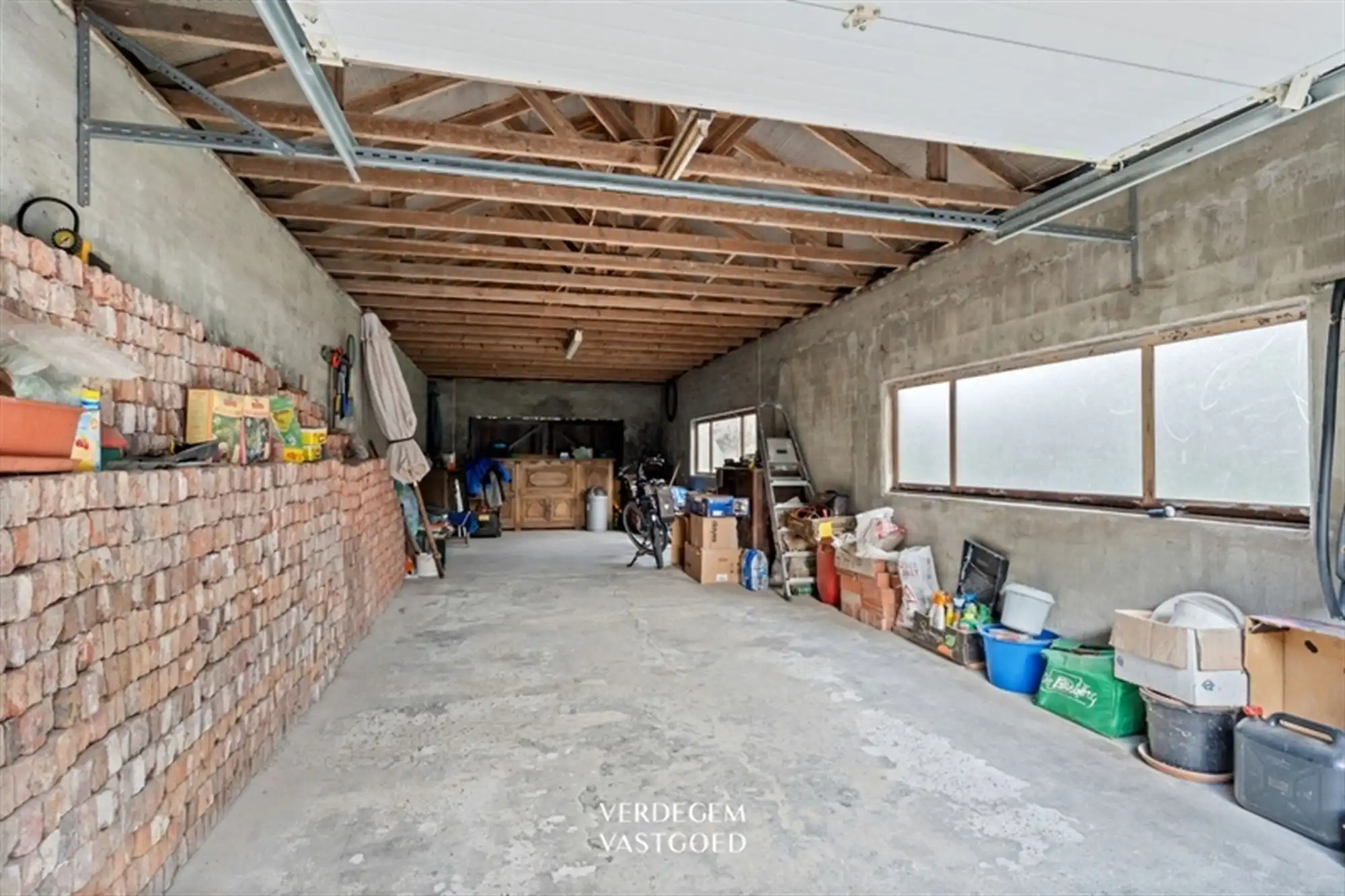 Hoevewoning met schuur en uniek zicht op weilanden en knotwilgen foto 17