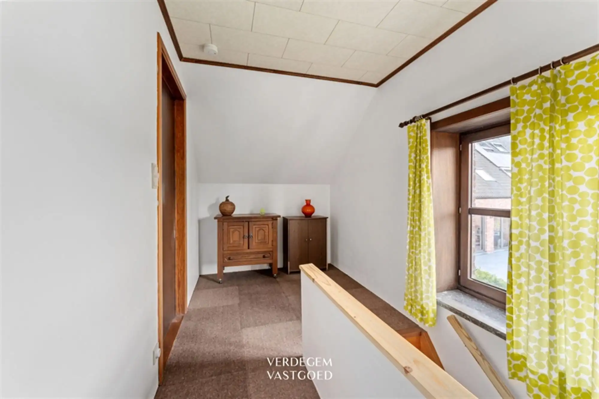 Hoevewoning met schuur en uniek zicht op weilanden en knotwilgen foto 17