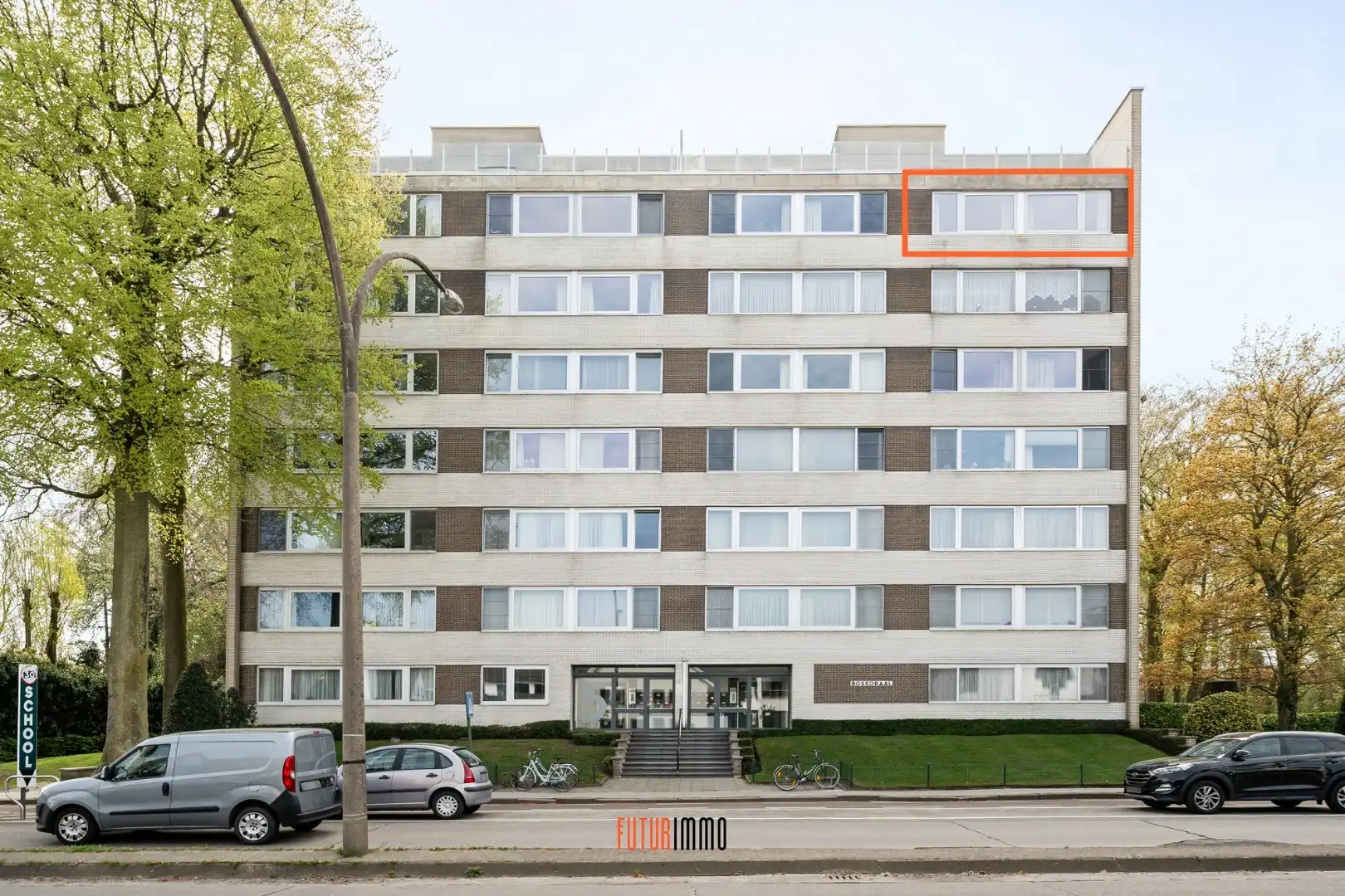 Ruim 3-slpk appartement met parking te Sint-Michiels foto 15
