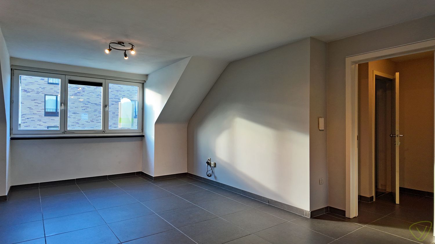 Volledig gerenoveerd appartement op wandelafstand van het centrum! foto 3