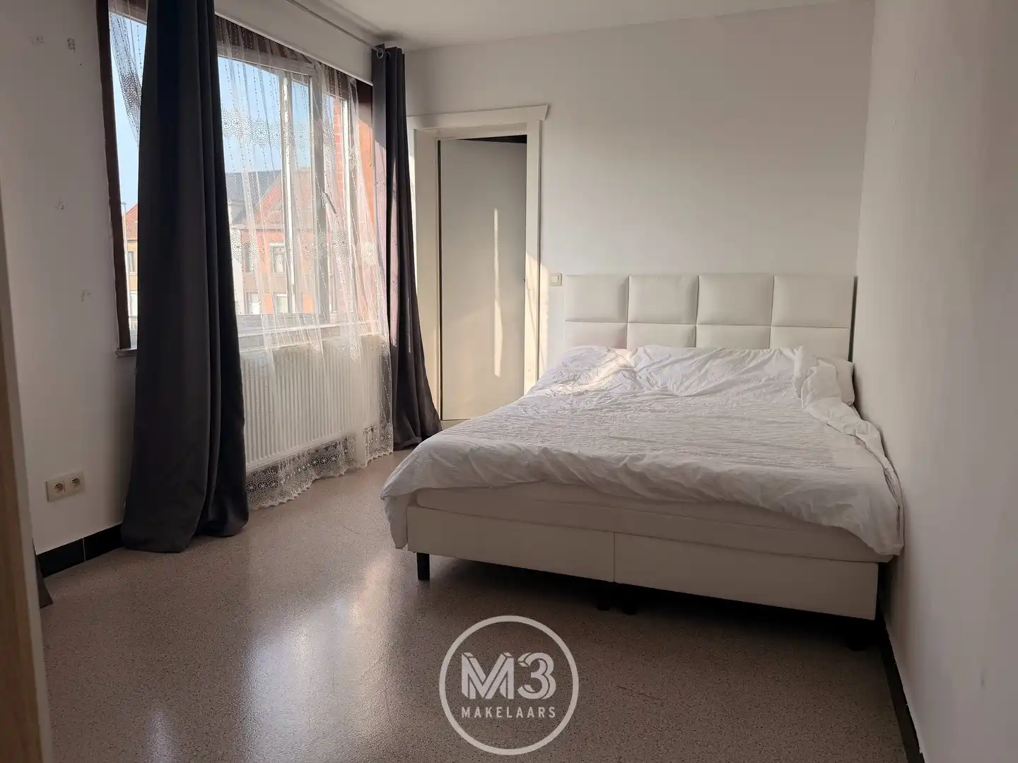 2 slaapkamer appartement met garage foto 5