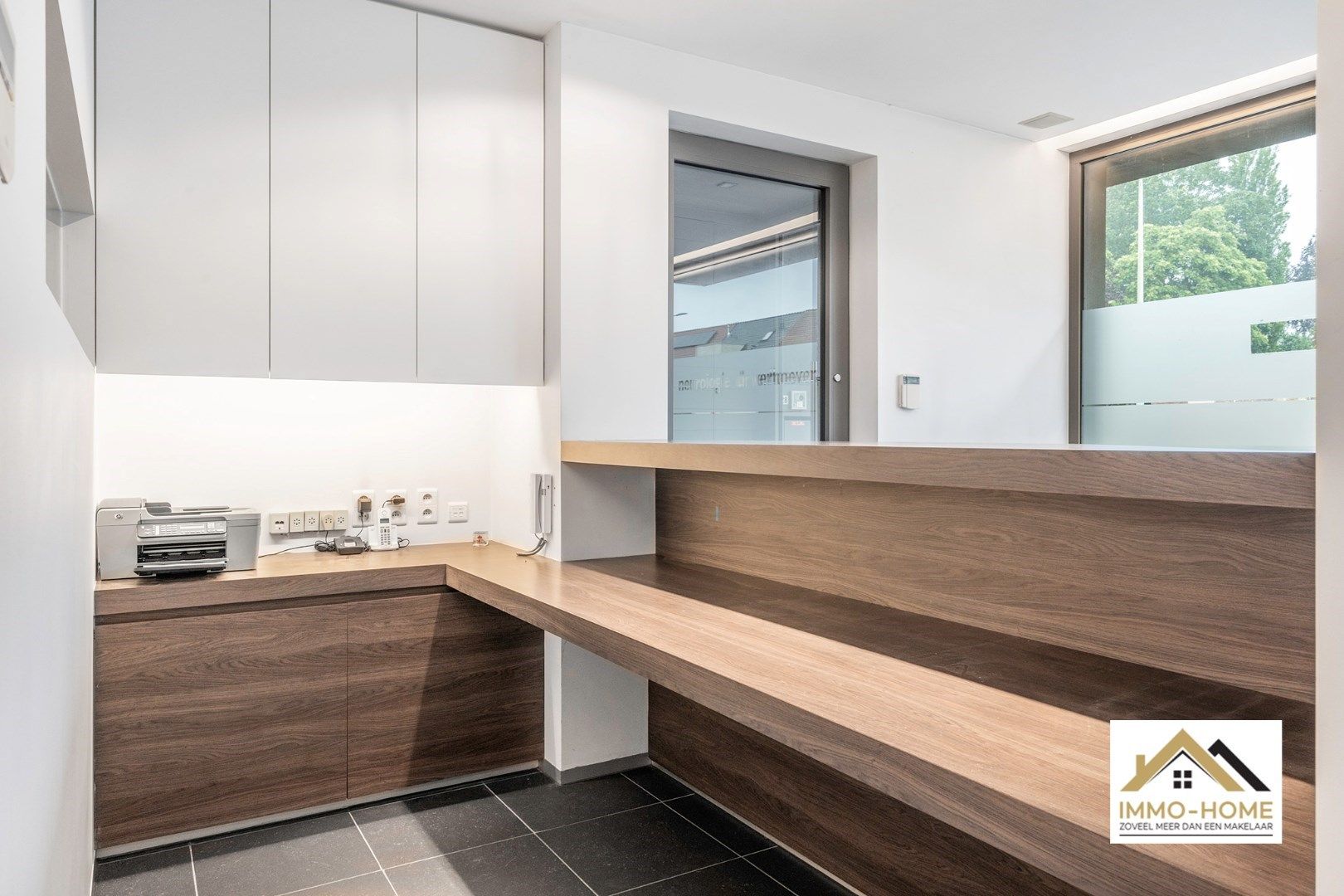 MODERNE PRAKTIJKRUIMTE/HANDELSRUIMTE MET DUPLEX APPARTEMENT TE ZELE foto 23