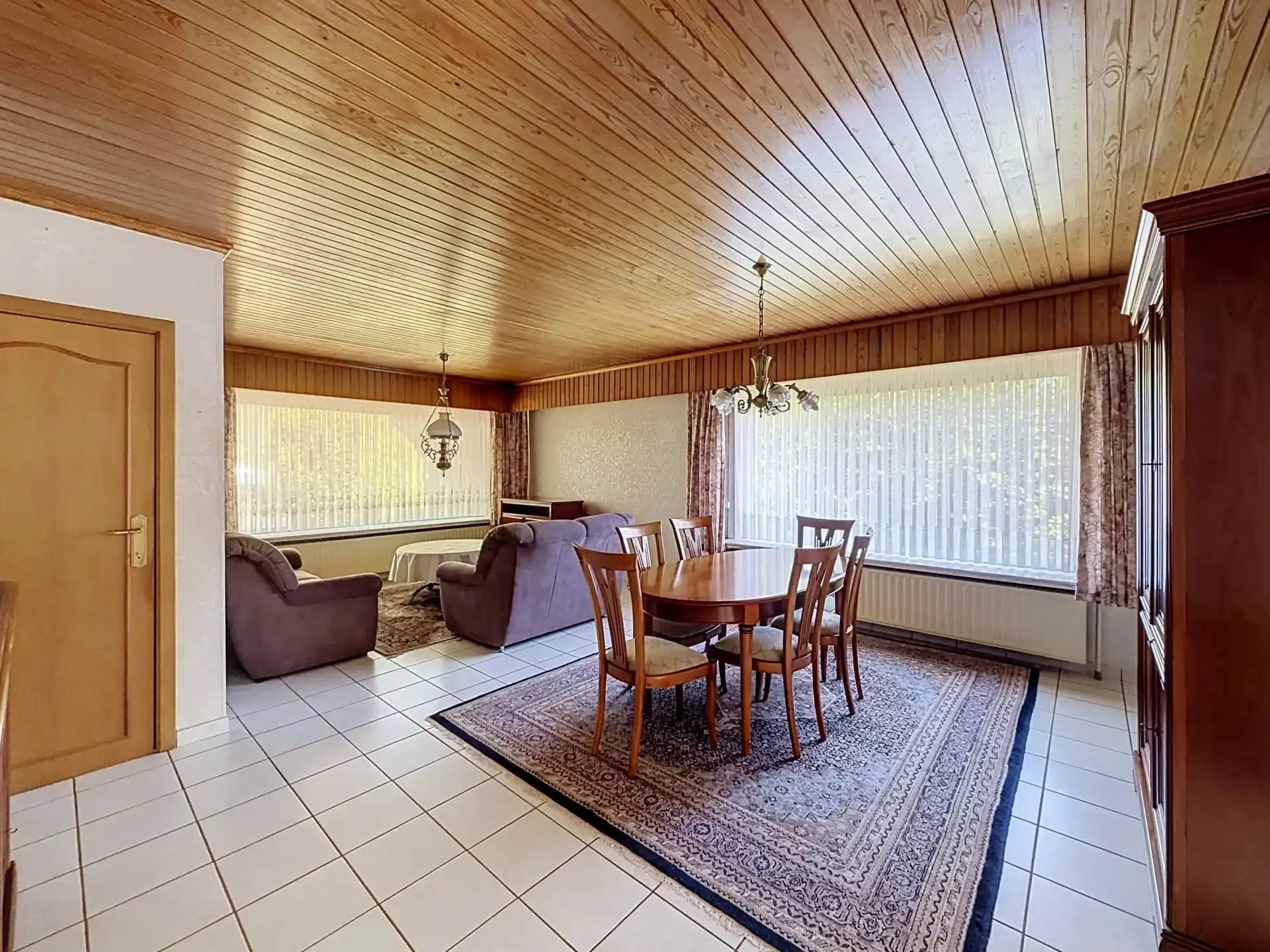 Op te knappen woning met veel mogelijkheden op een mooi perceel. foto 7
