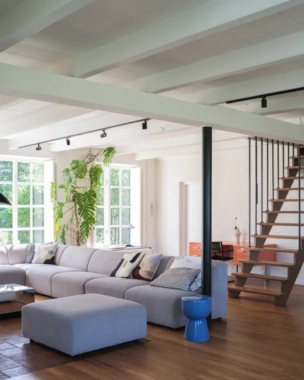 Breskens – Uitzonderlijke eigendom waar authenticiteit, karakter en strakke architectuur naadloos in elkaar samenvloeien op een exclusieve locatie tussen de velden en op een boogscheut van het strand. foto 6