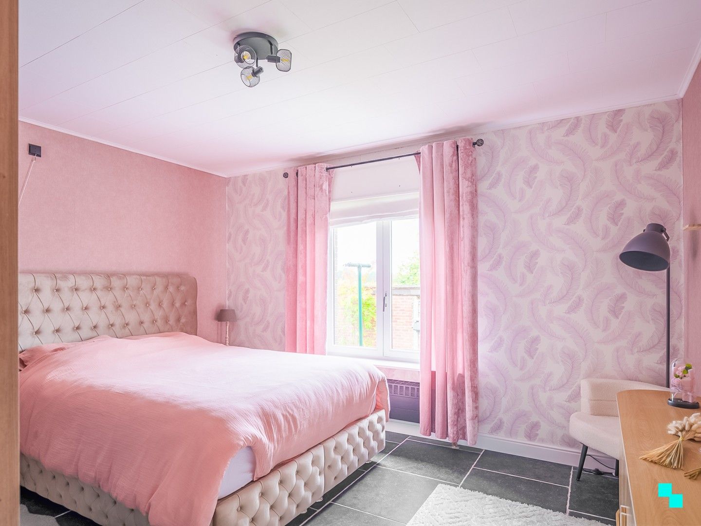 Ruime woning nabij de Makegemse bossen foto 18