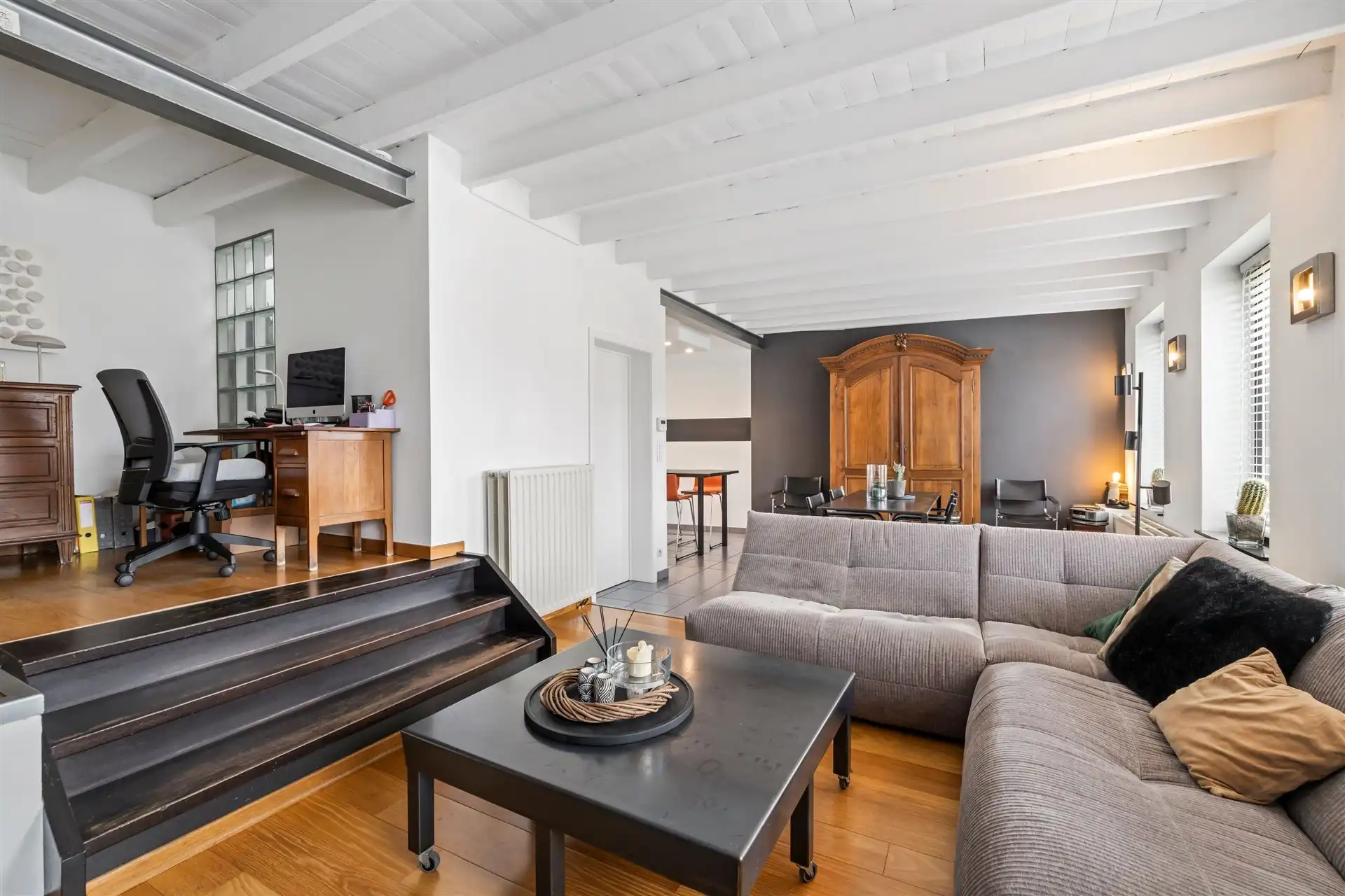 Sfeervolle halfopen bebouwing op een aantrekkelijke woonlocatie (447m²) foto 5