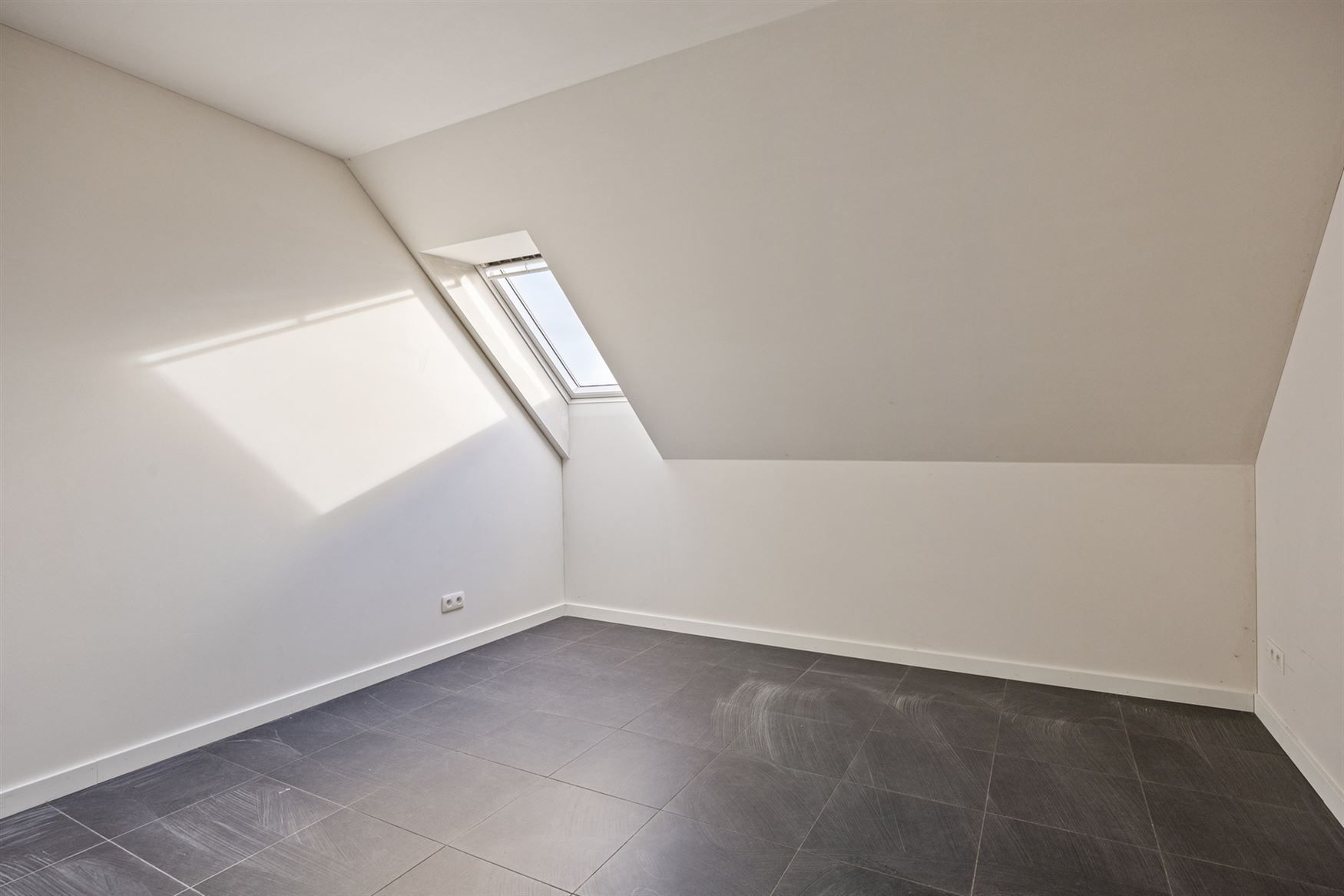 Uitzonderlijke nieuwbouwwoning in landelijke stijl foto 19