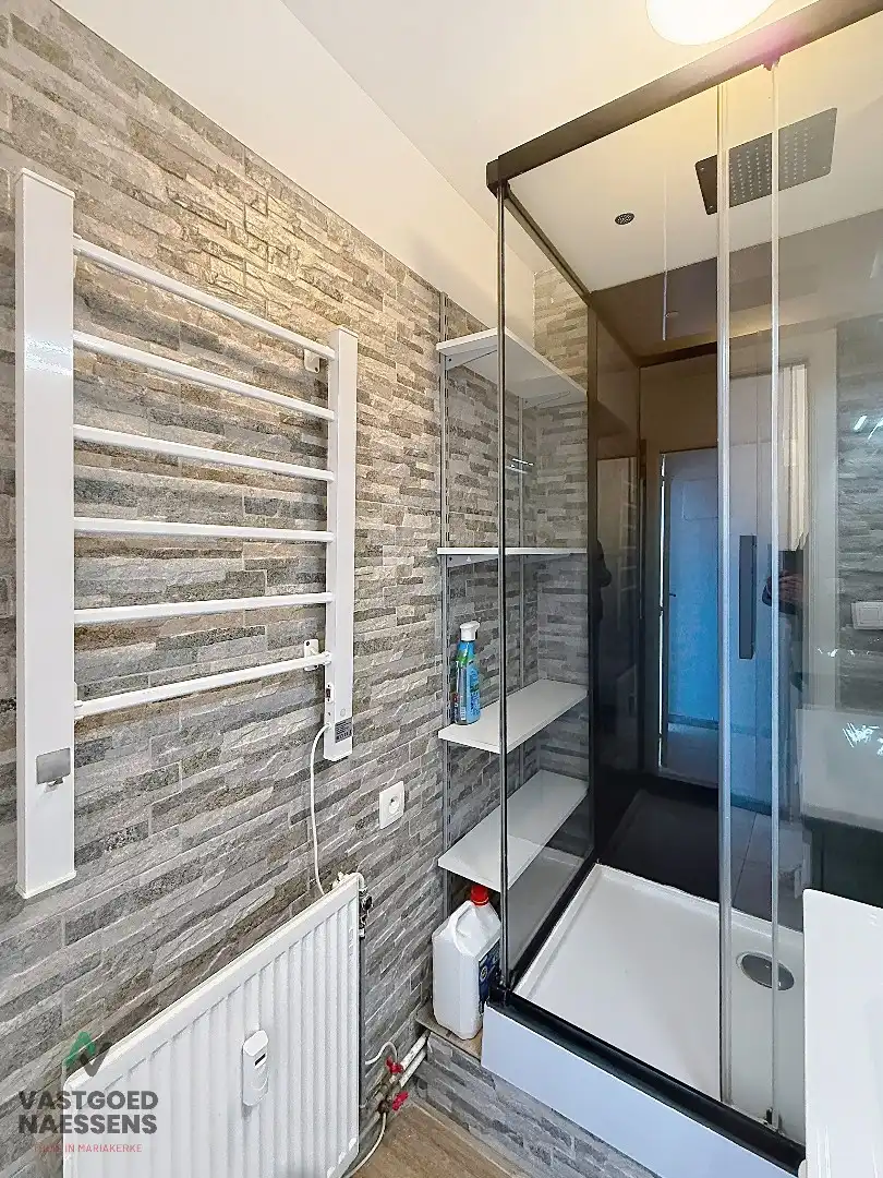 INSTAPKLARE STUDIO MET SLAAPHOEK EN ZONNIG TERRAS  foto 12