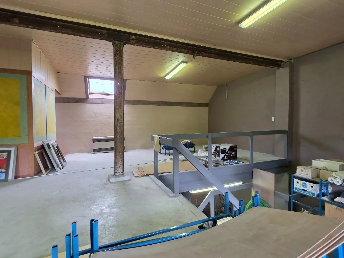 Vlot bereikbaar, veelzijdig atelier/magazijn in Beveren-Leie - geschikt voor diverse doeleinden! foto 22