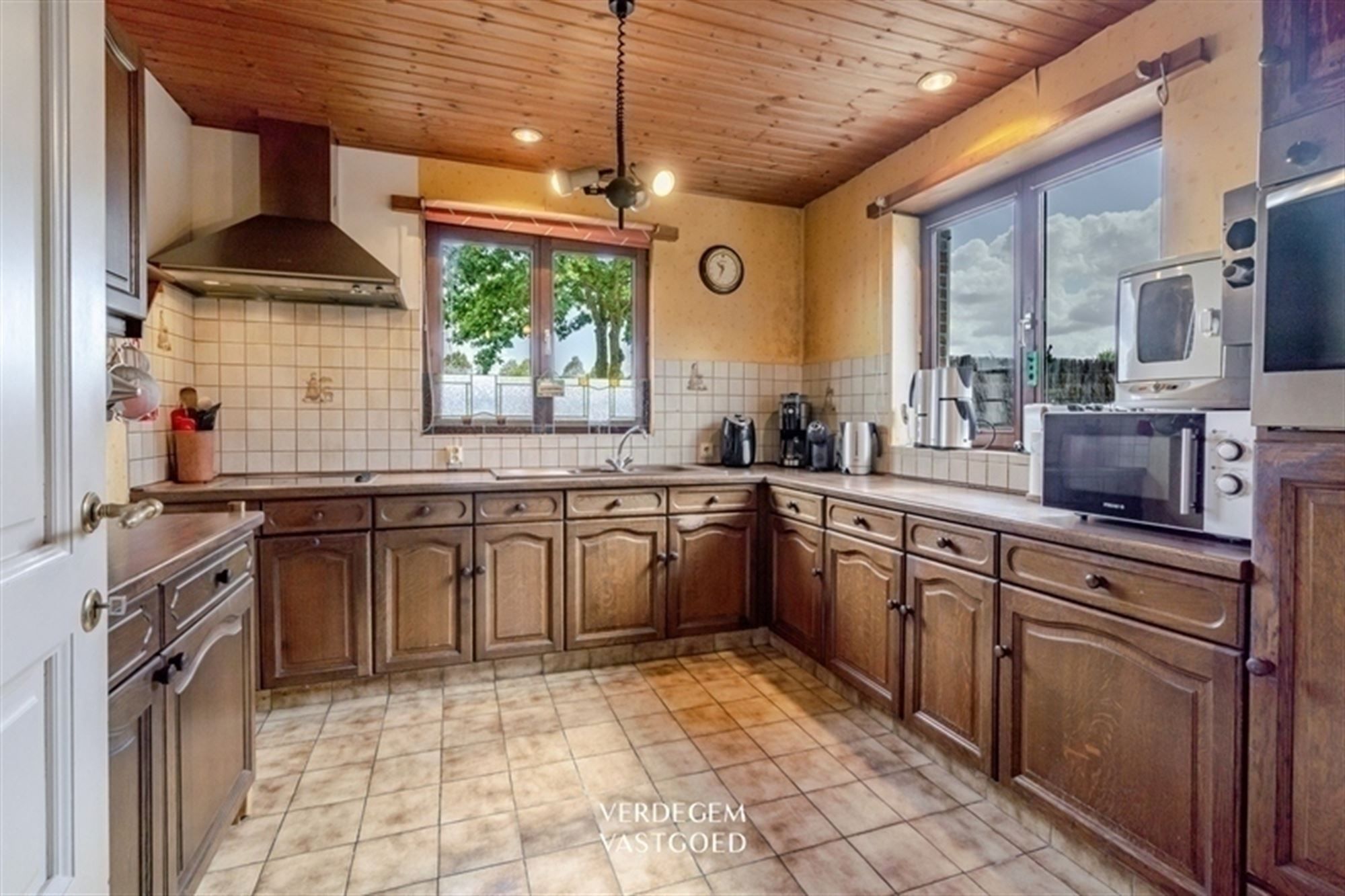 Authentieke woning met recente uitbreiding en uniek historisch accent foto 7