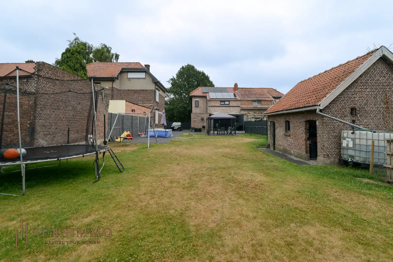 Gerenoveerde halfopen woning met 3 slaapkamers in Genk foto 18