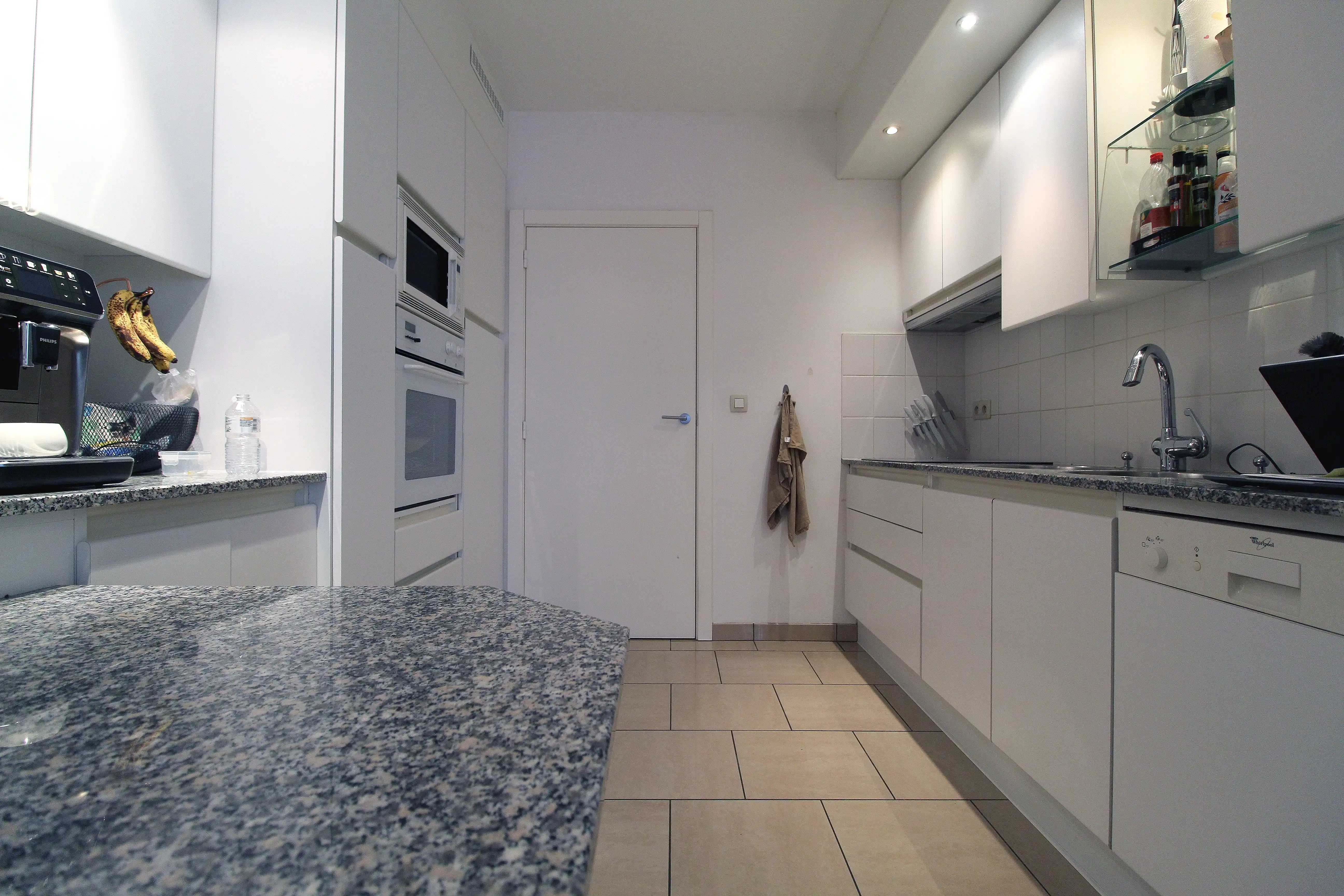 Charmant, instapklaar, appartement nabij centrum Wetteren foto 6