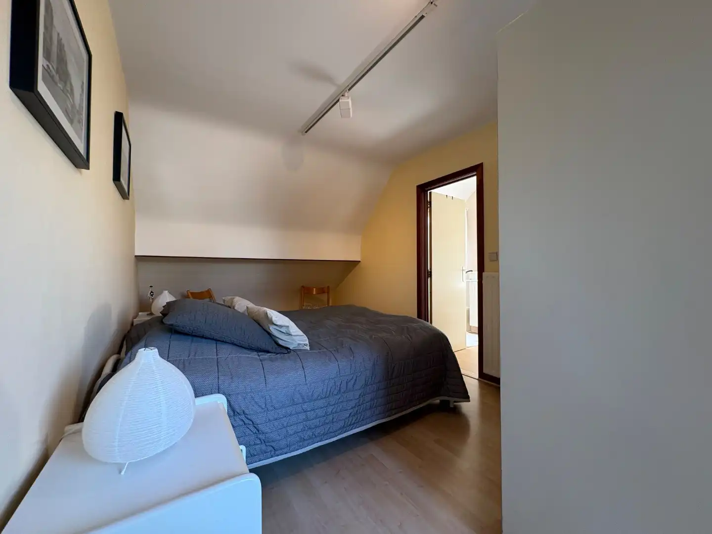 Te koop – Ruim duplexappartement aan zee met garage  foto 23