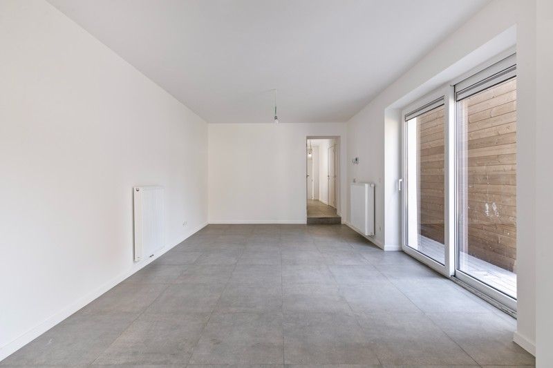 Volledig gerenoveerd, gelijkvloers appartement  met tuin en parkeerplaats TE KOOP in Beveren-Leie! foto 8