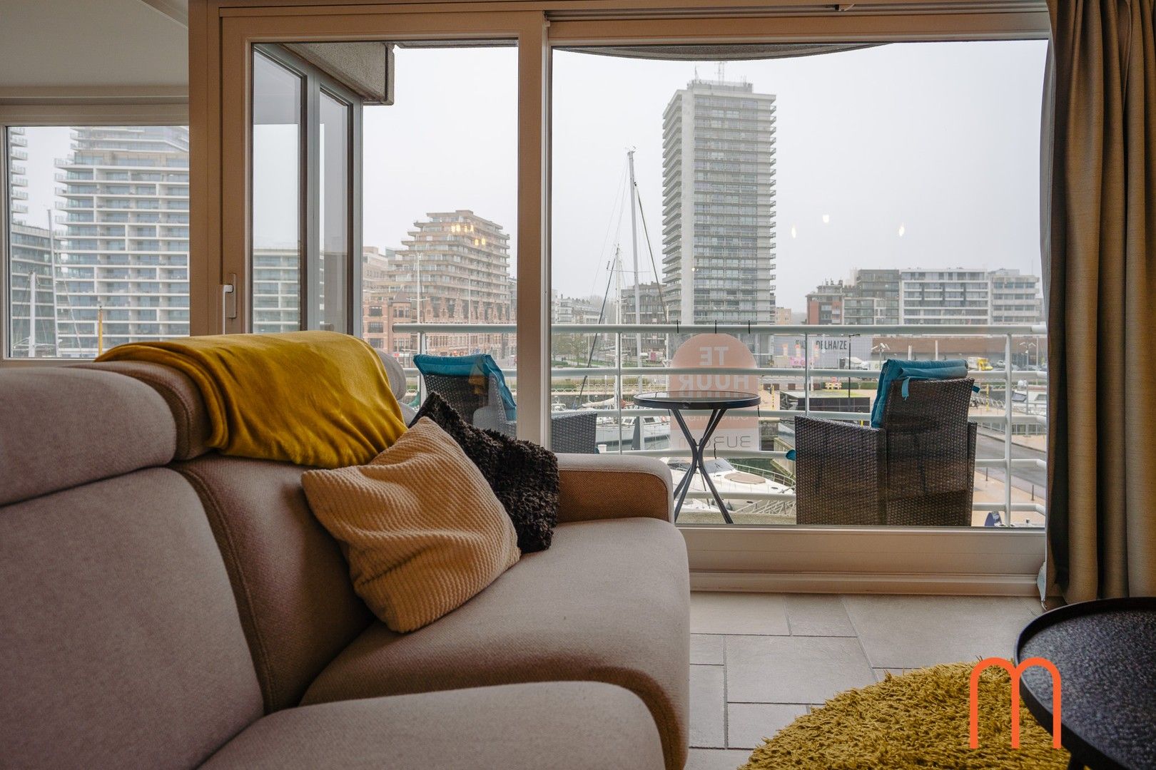 Prachtig gerenoveerd appartement met 2 slaapkamers te huur in Oostende foto 2