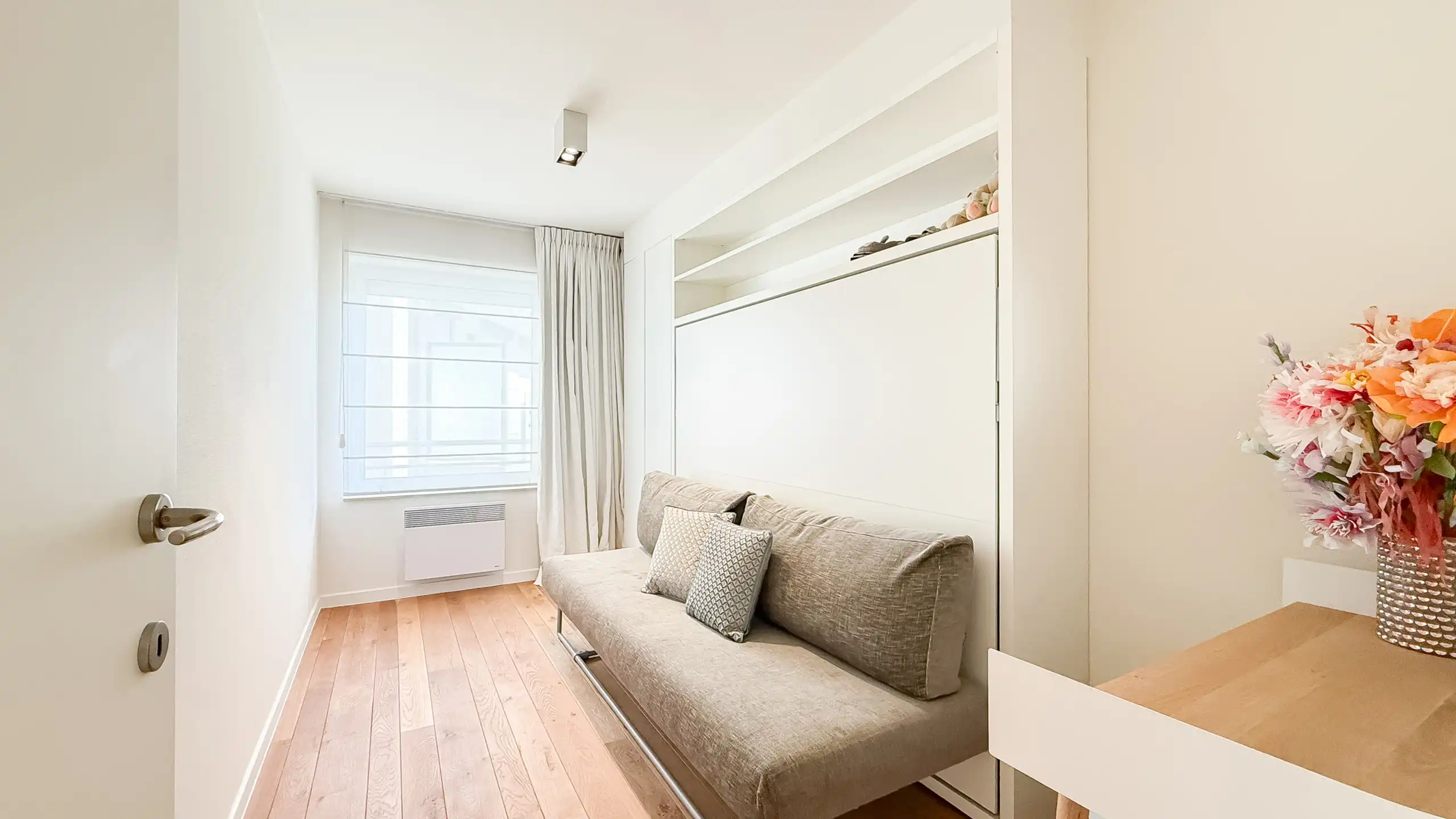 Lichtrijk appartement met terras en zeezicht in Duinbergen foto 17