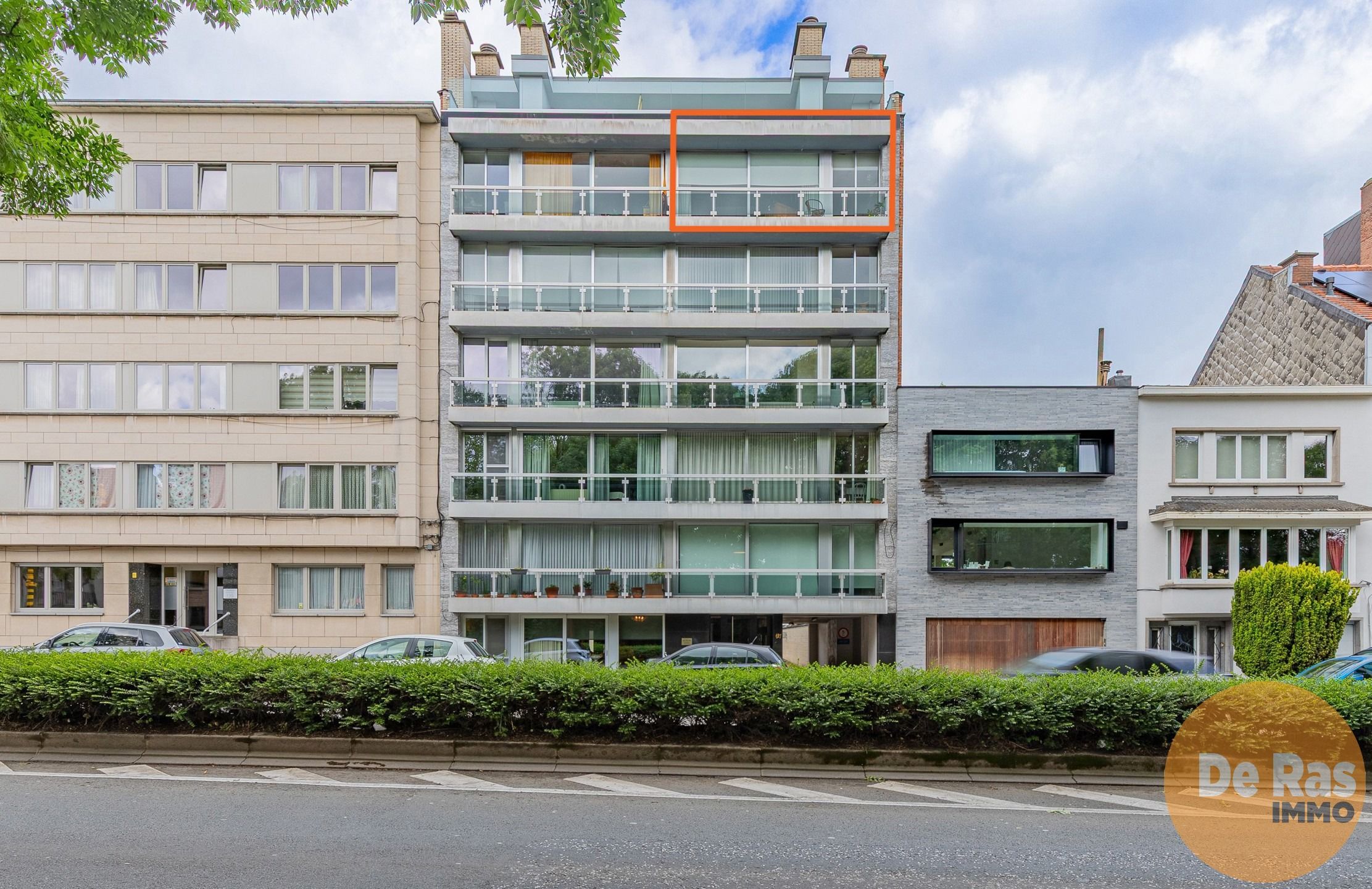 AALST -Lichtrijk appartement op een toplocatie met parkzicht foto {{pictureIndex}}
