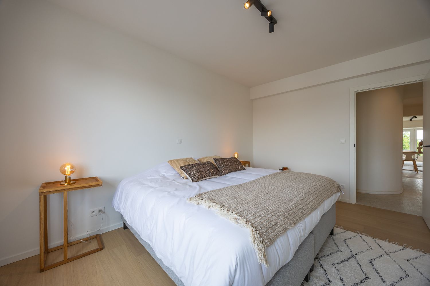 Gerenoveerd appartement met open zicht! foto 17
