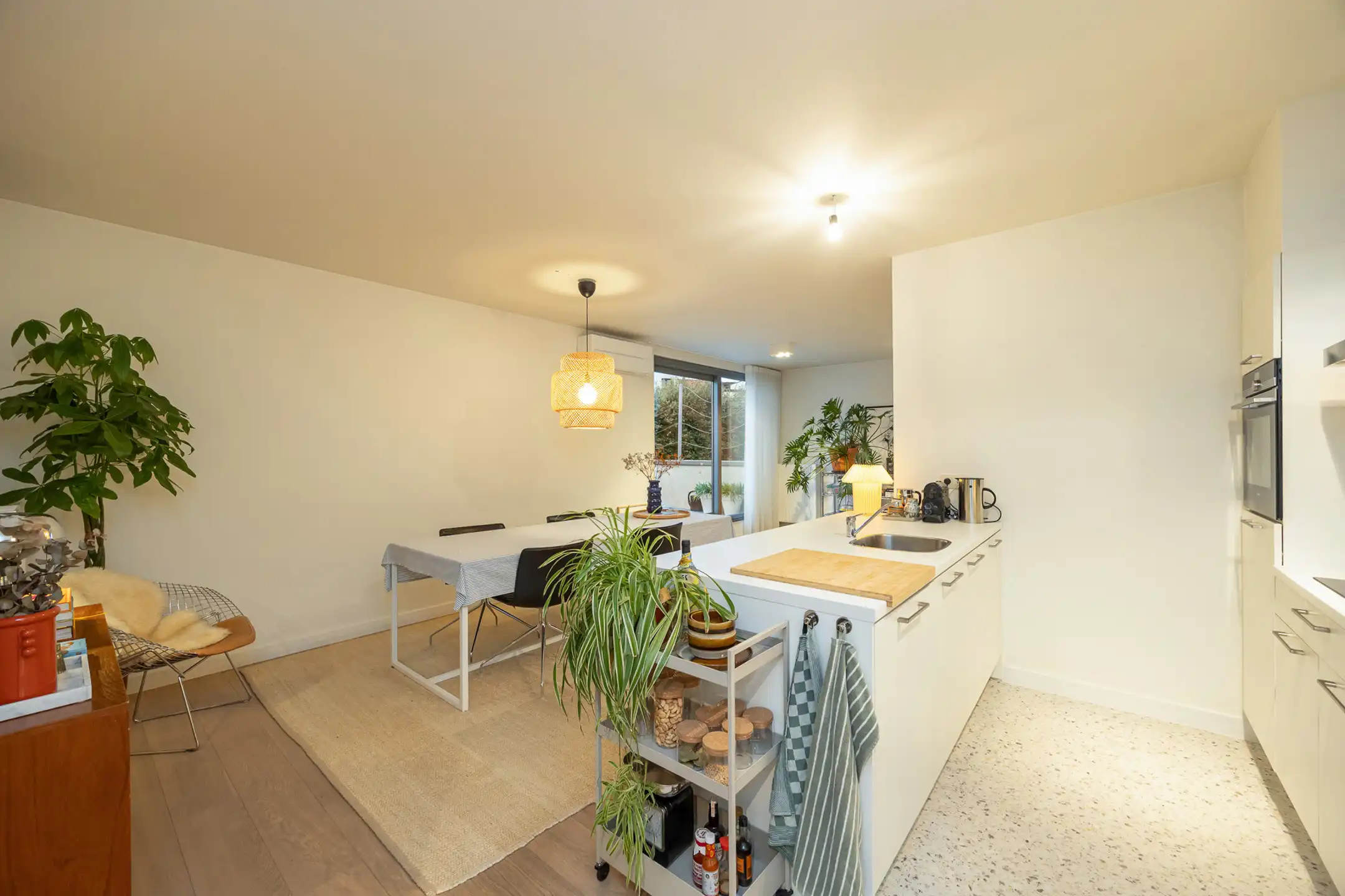 Modern en lichtrijk appartement met twee terrassen foto 7