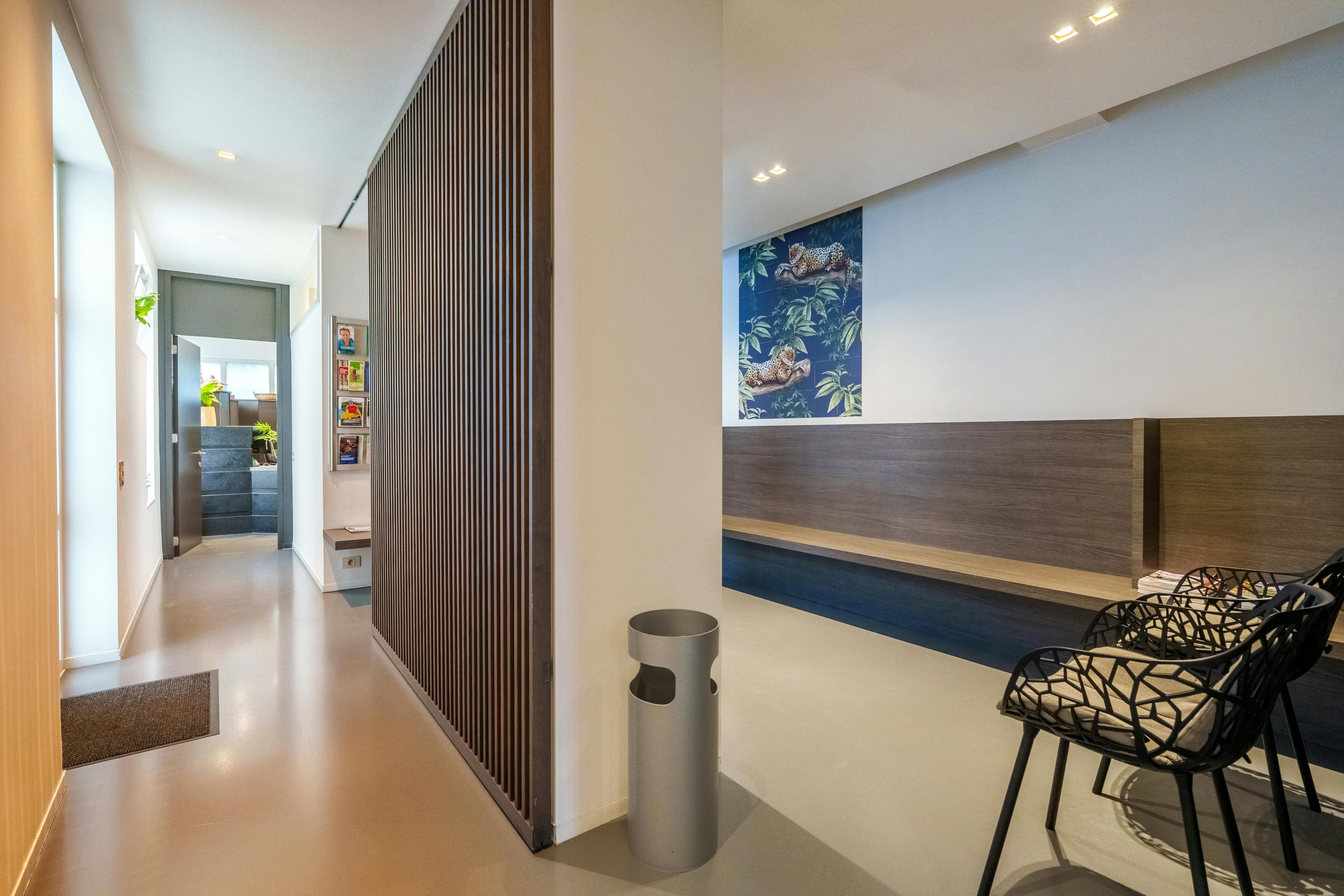 Uitzonderlijke stadswoning met praktijkruimte in Torhout foto 16