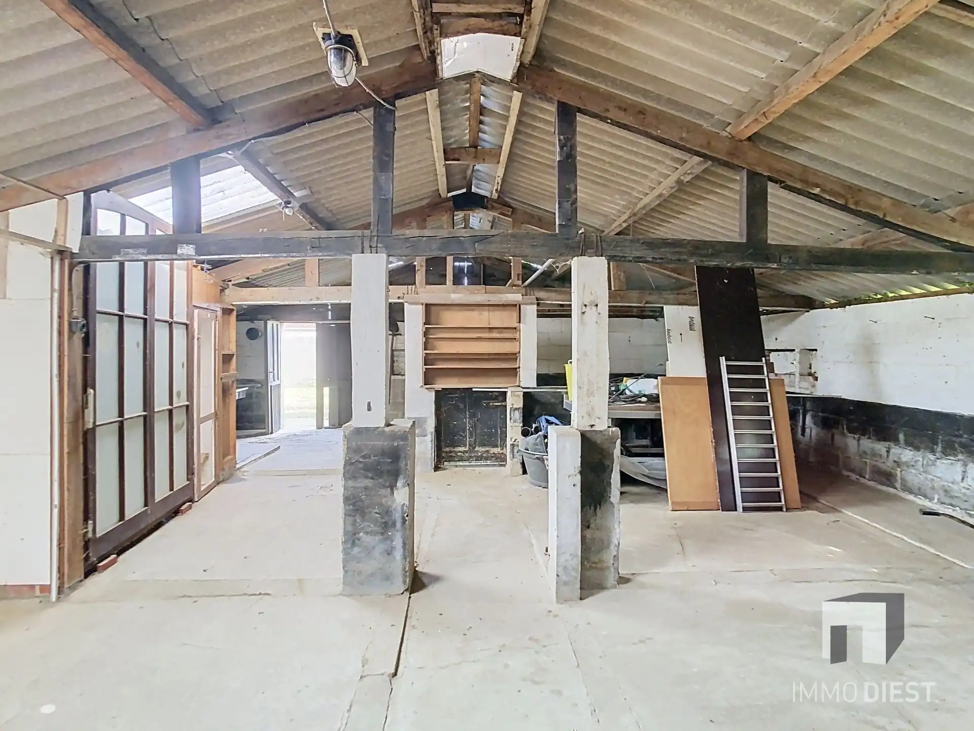 Landelijke gezinswoning met stal en mooie mogelijkheden op rustige locatie foto 29