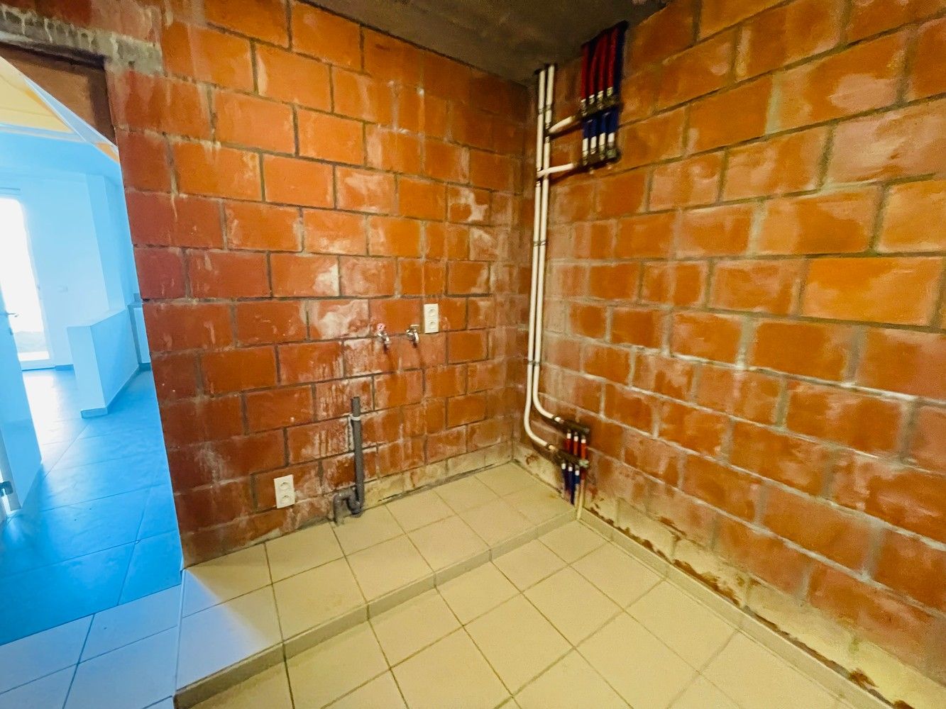 Waardamme , rustige residentiële ligging , RECENT  gebouwde LICHTRIJKE ENERGIEZUINIGE woning met 3 slaapkamers, oprit, tuin en garage. foto 19