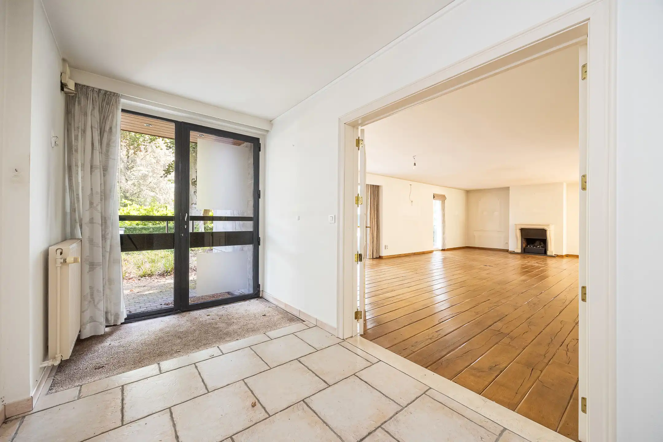 Ruime villa met 2 (mog. 3) slaapkamers op 2.030 m² op het ZW foto 5