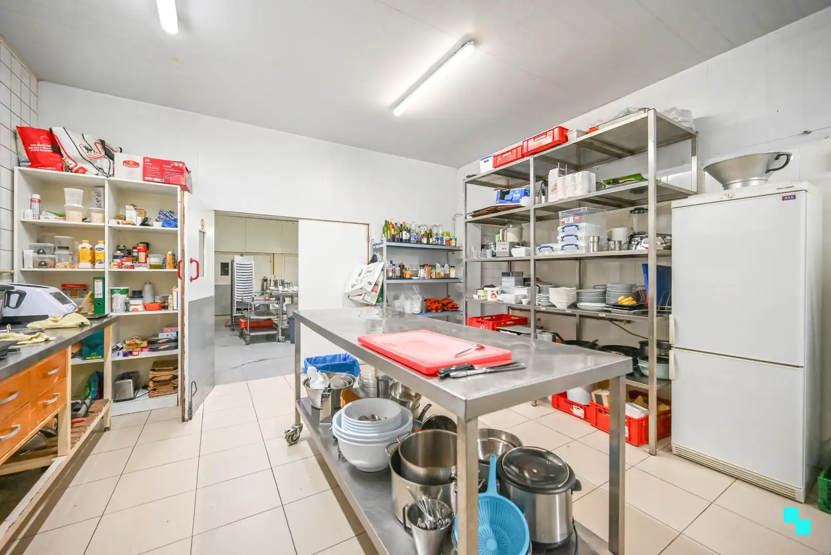Multifunctioneel handelspand op toplocatie foto 12