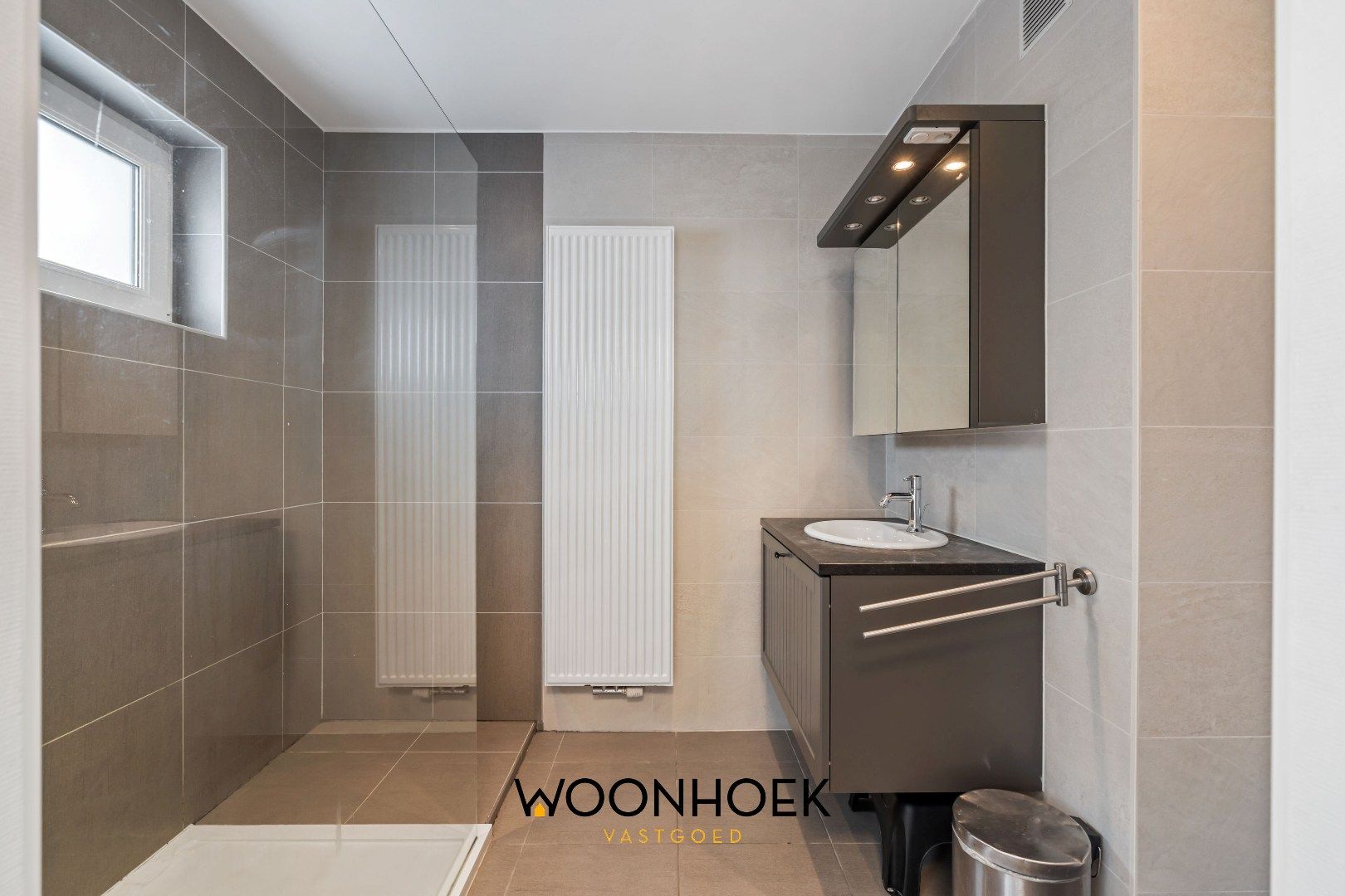 Luxueuze villa met zwembad op residentiële ligging op Staakte te Lokeren! foto 13