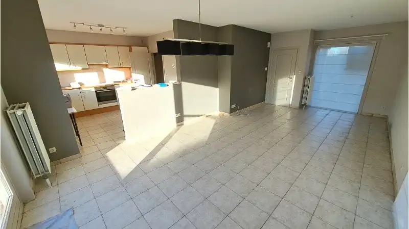 Ruime 3-slaapkamerwoning (HOB ) met GARAGE en TUIN te huur in Dudzele foto 2