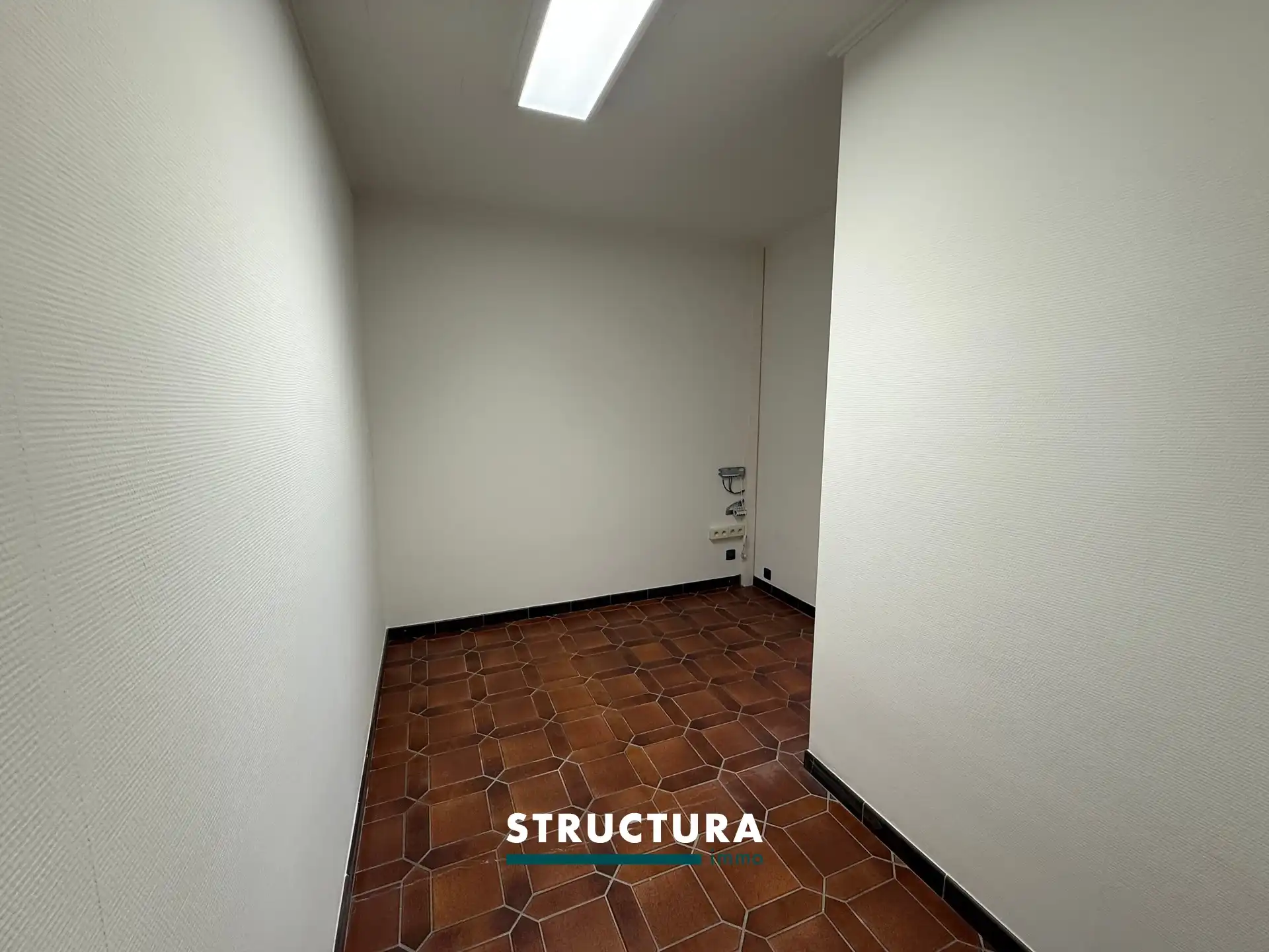 Gerenoveerde woning met weide en paardenstal foto 9