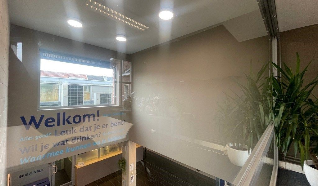 Handelspand te huur in het commercieel centrum van Schoten foto 18