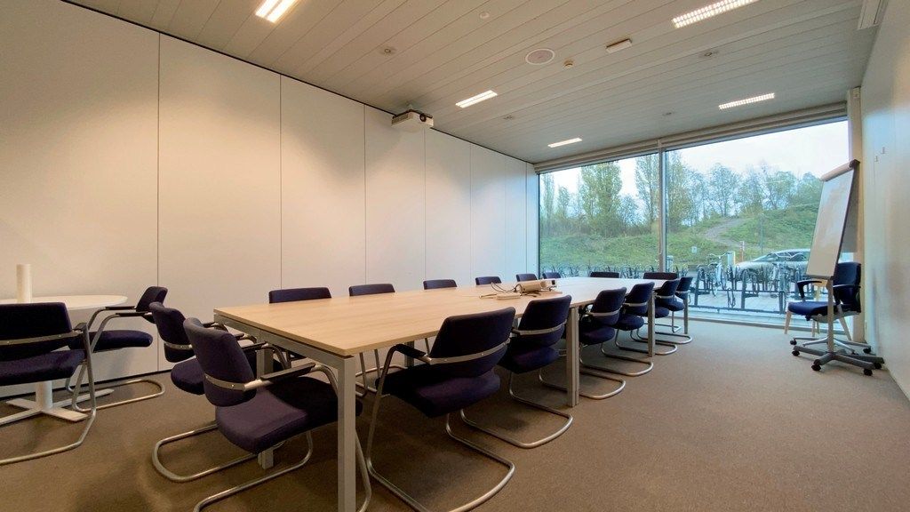 Kantoorgelijkvloers te huur in Blue Towers op topligging bij klaverblad in Gent foto 4